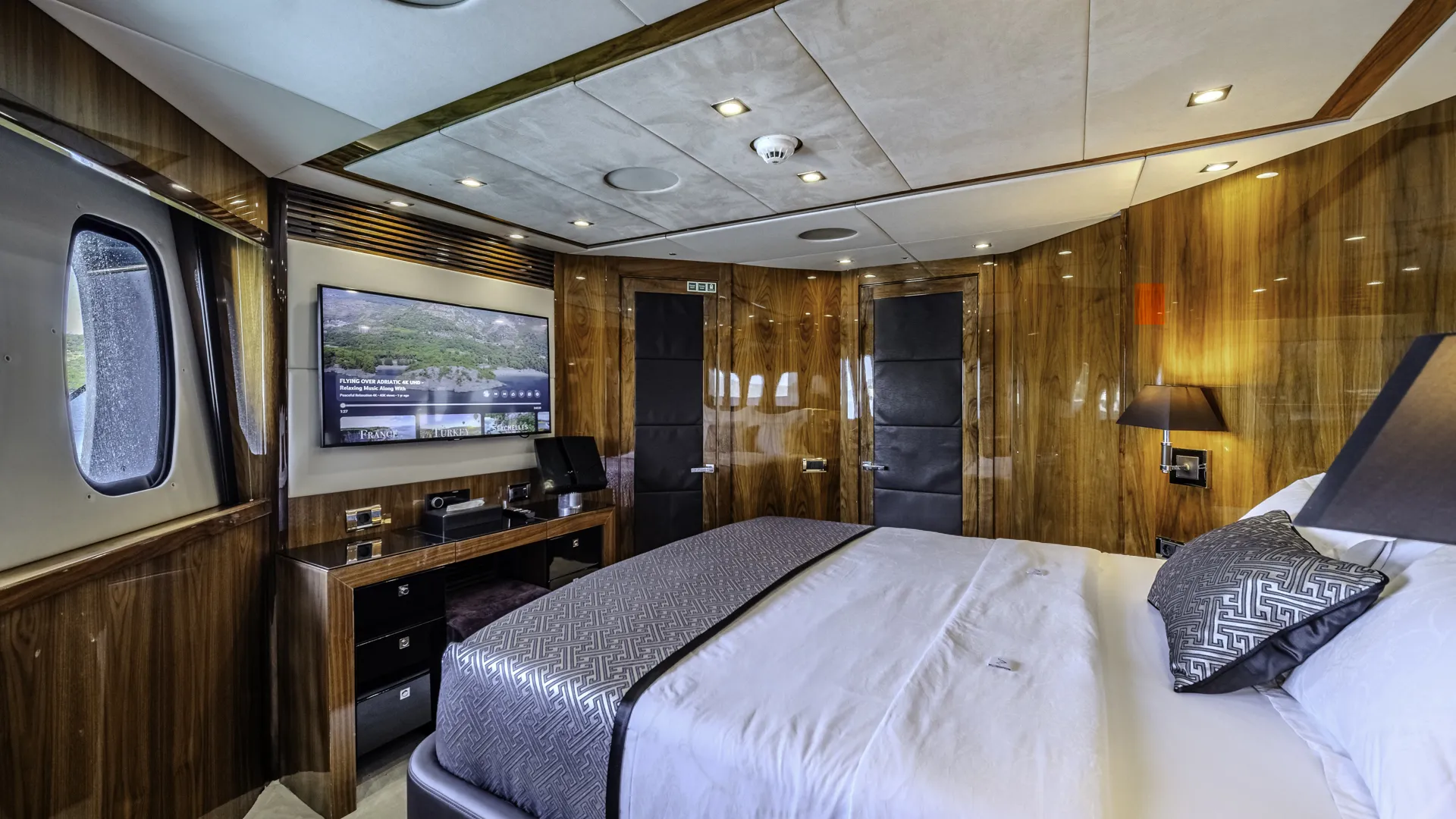 Sunseeker Yacht 34M Arago — fotografia do iate 36