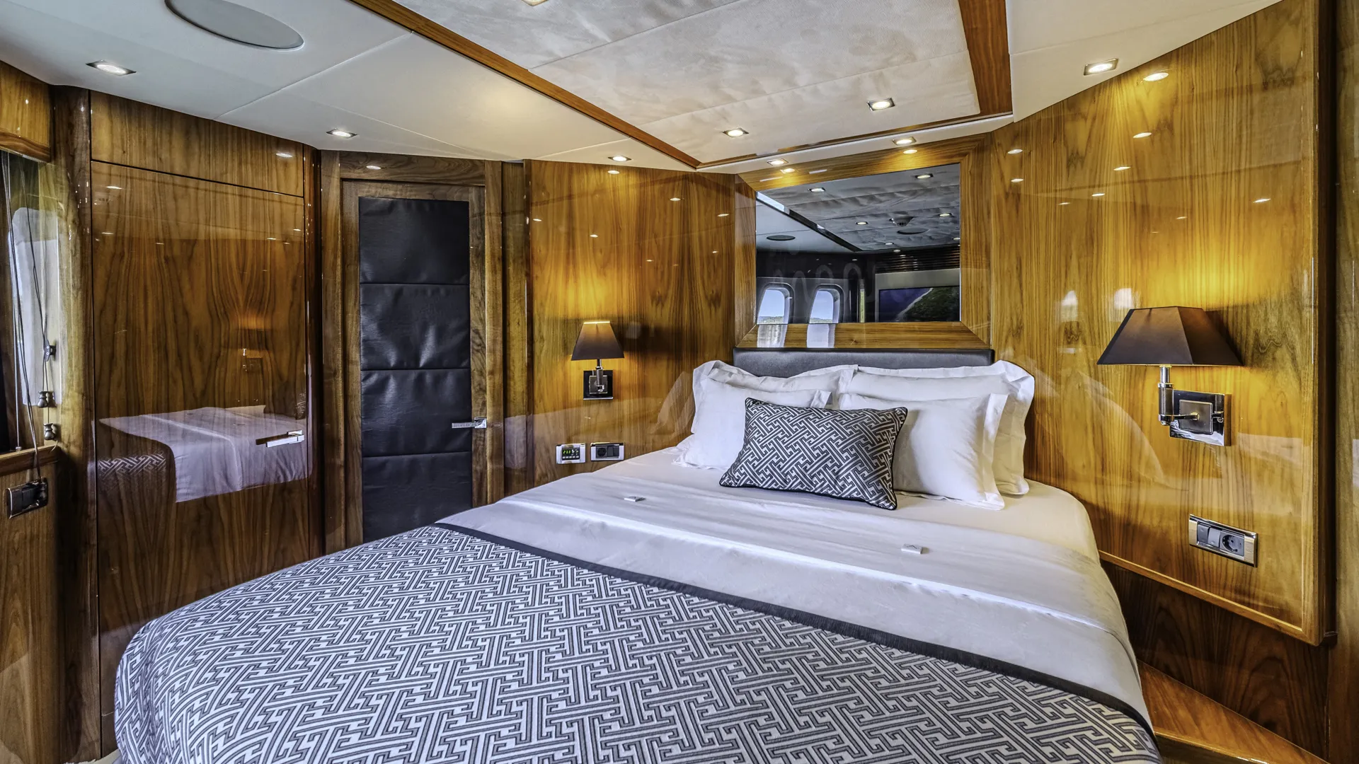 Sunseeker Yacht 34M Arago — fotografia do iate 32