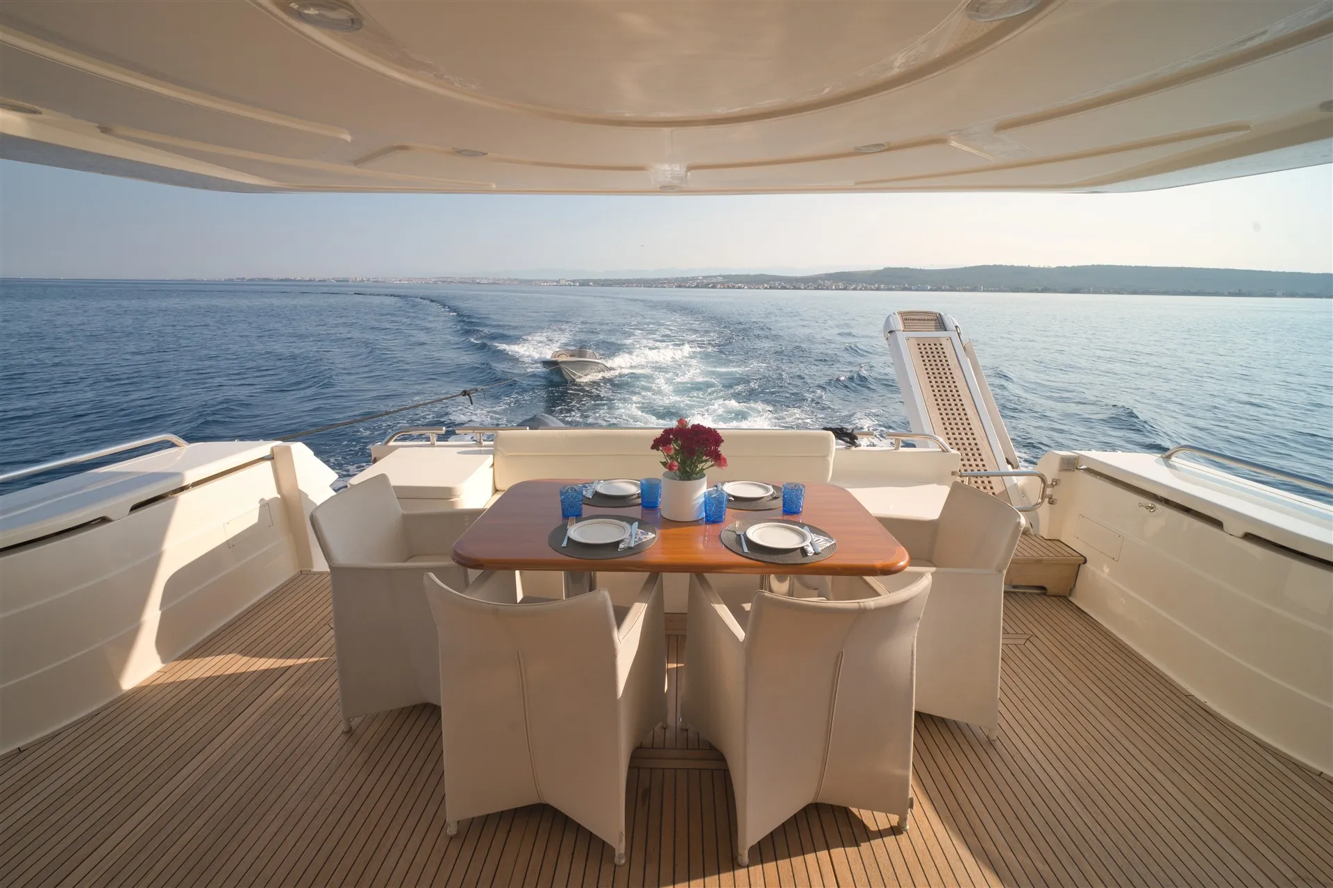 Ferretti 681 Dominique — yacht photo 12
