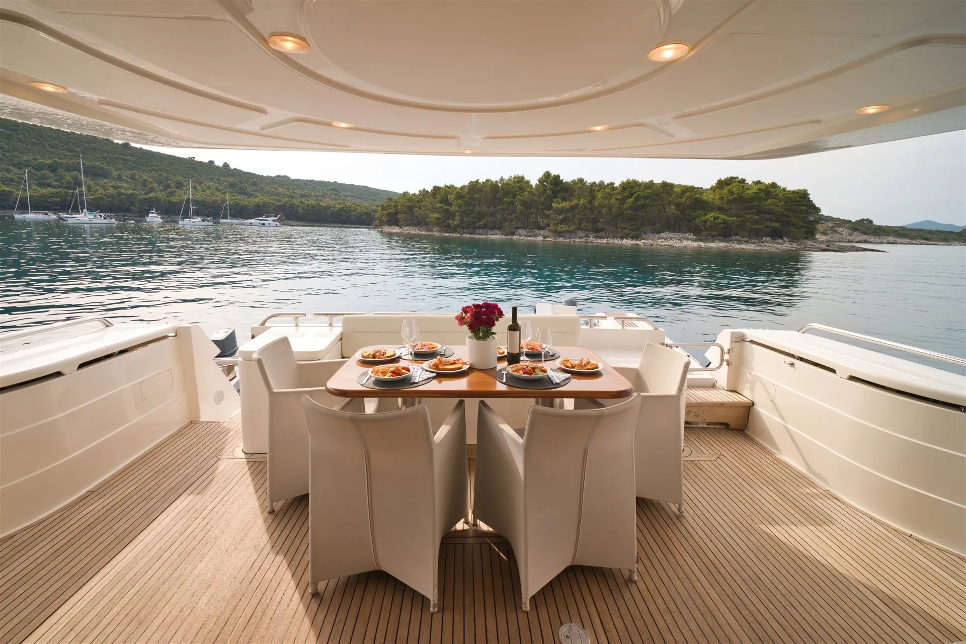 Ferretti 681 Dominique — yacht photo 22