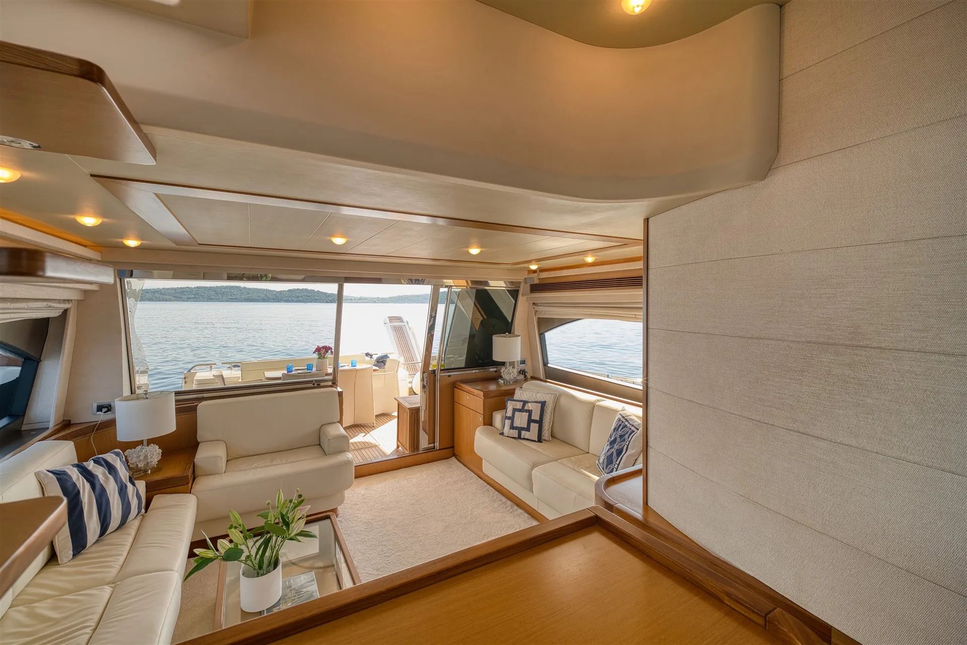 Ferretti 681 Dominique — yacht photo 10