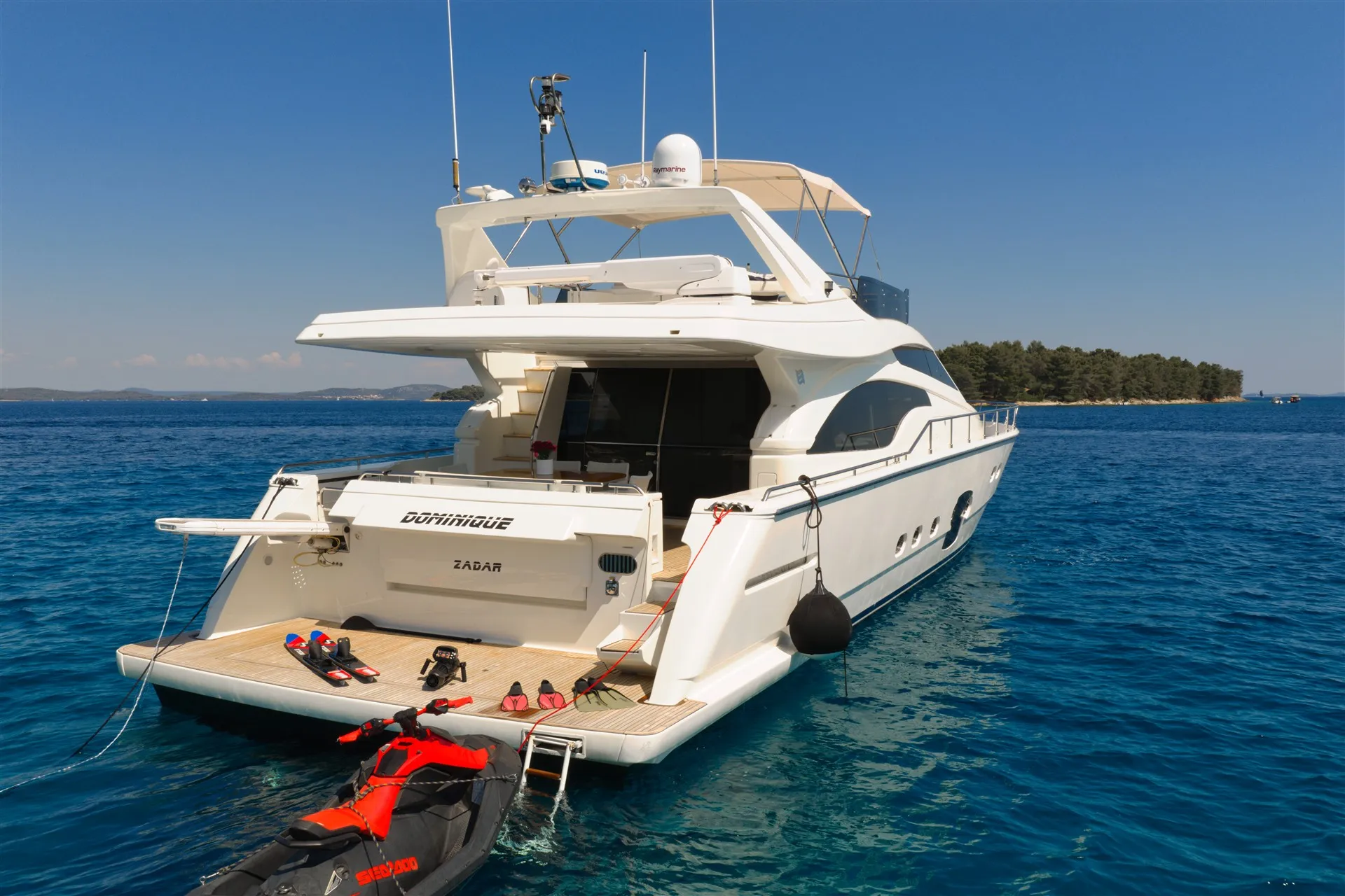 Ferretti 681 Dominique — yacht photo 7
