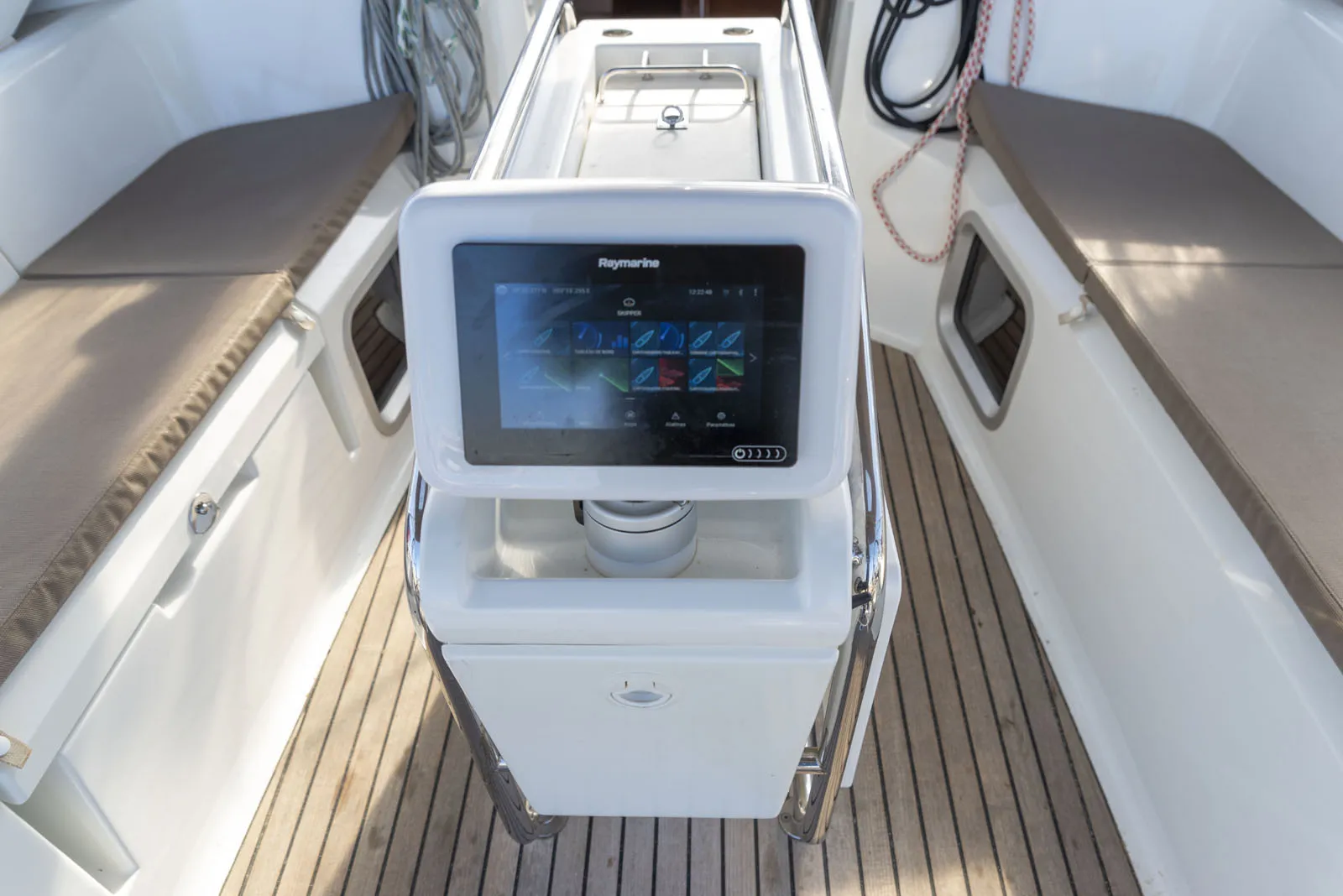 Sun Odyssey 389 BarElli — foto dello yacht n. 9