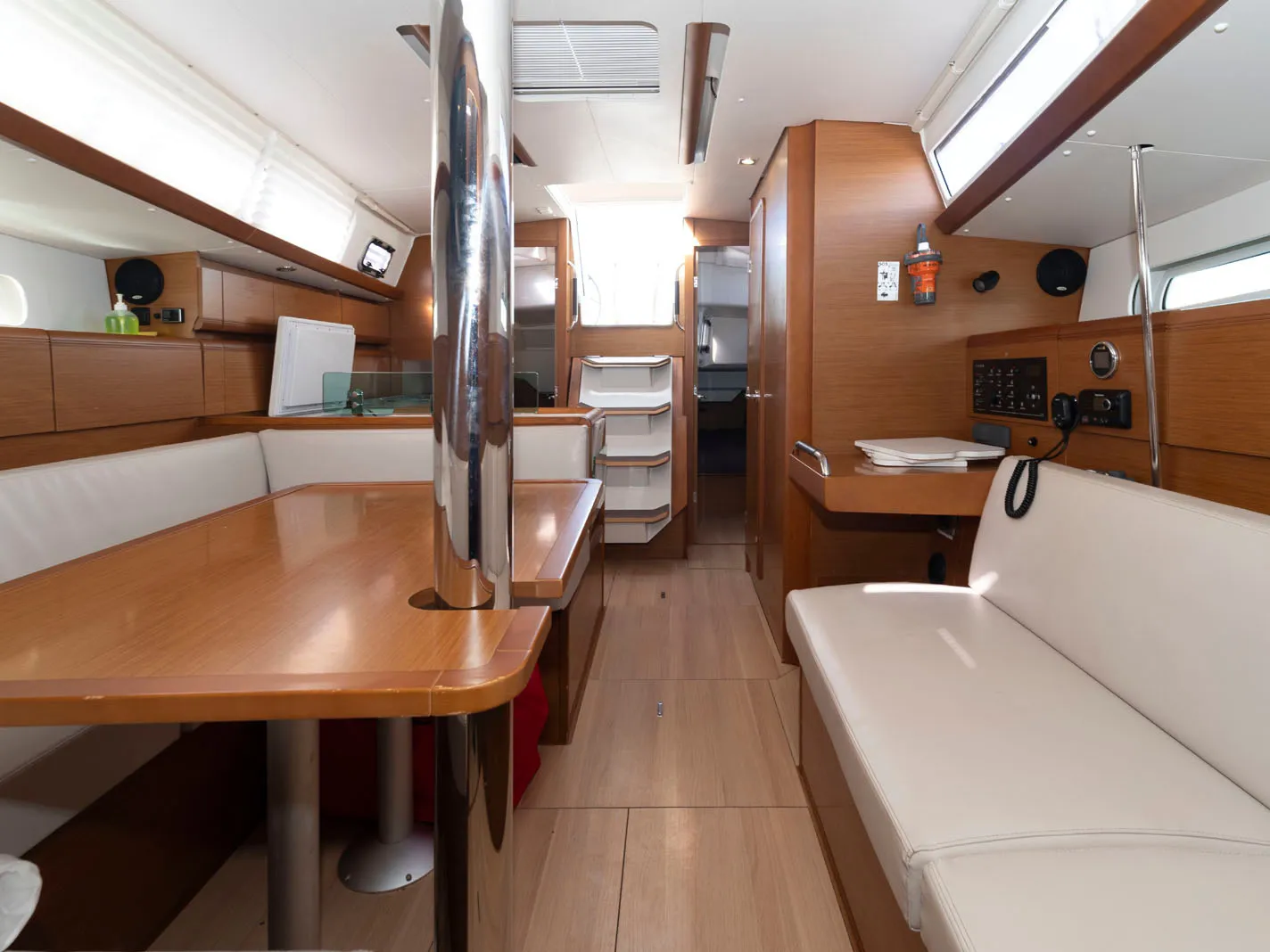 Sun Odyssey 389 BarElli — foto dello yacht n. 12