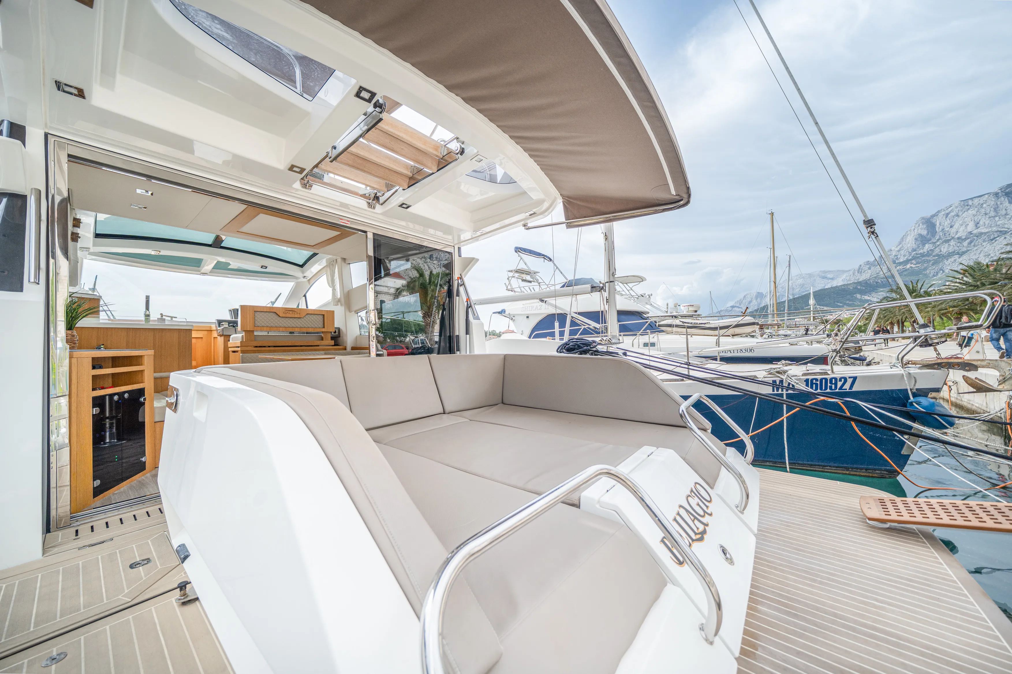 Galeon 430 Skydeck Bellagio — yacht photo 12