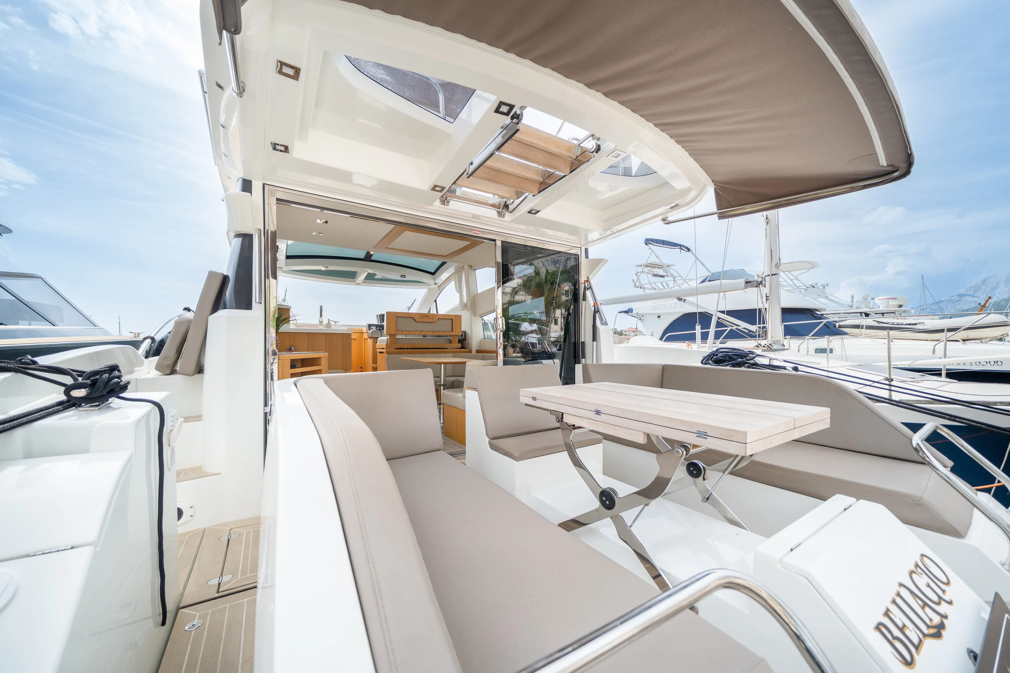 Galeon 430 Skydeck Bellagio — yacht photo 4