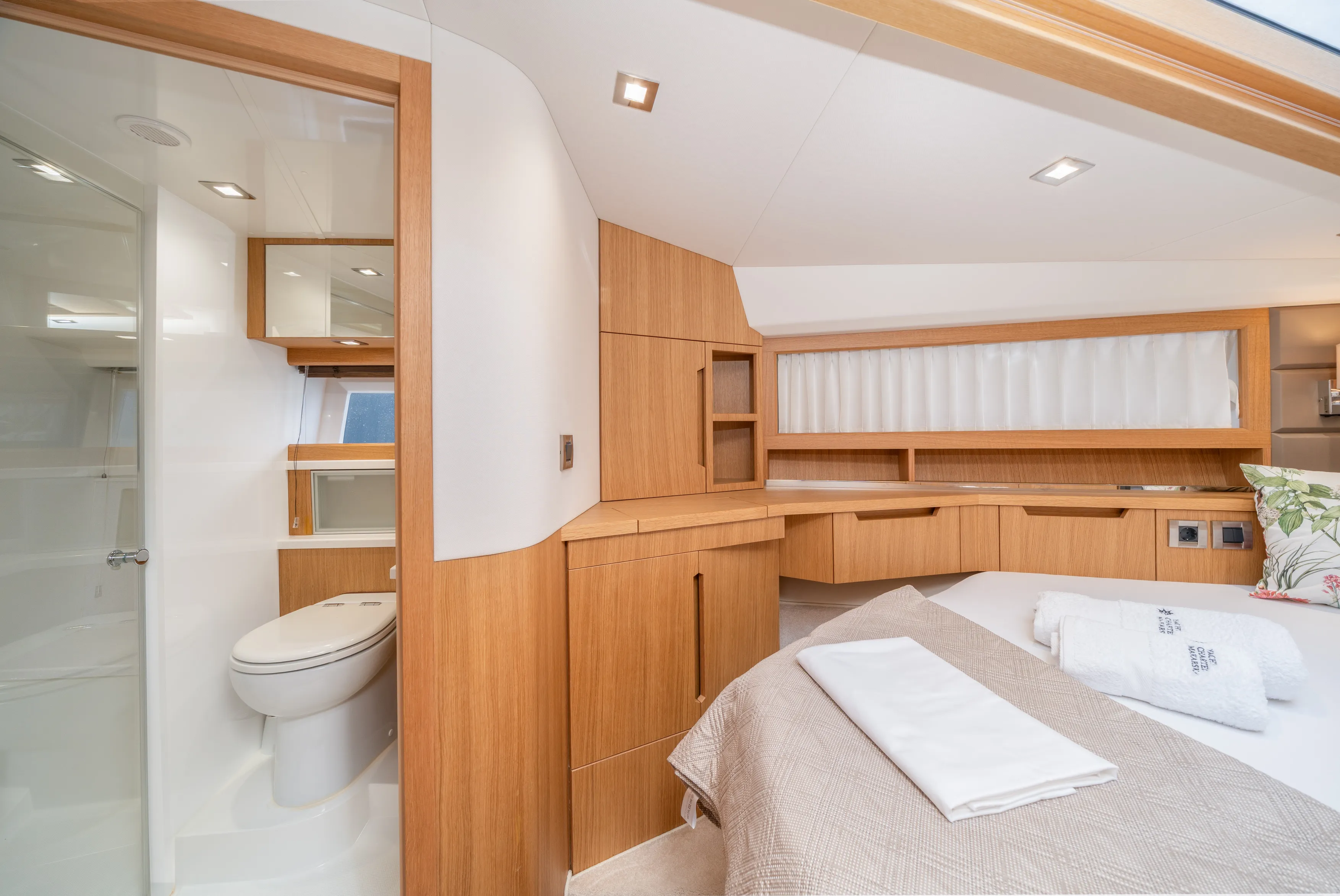 Galeon 430 Skydeck Bellagio — yacht photo 13