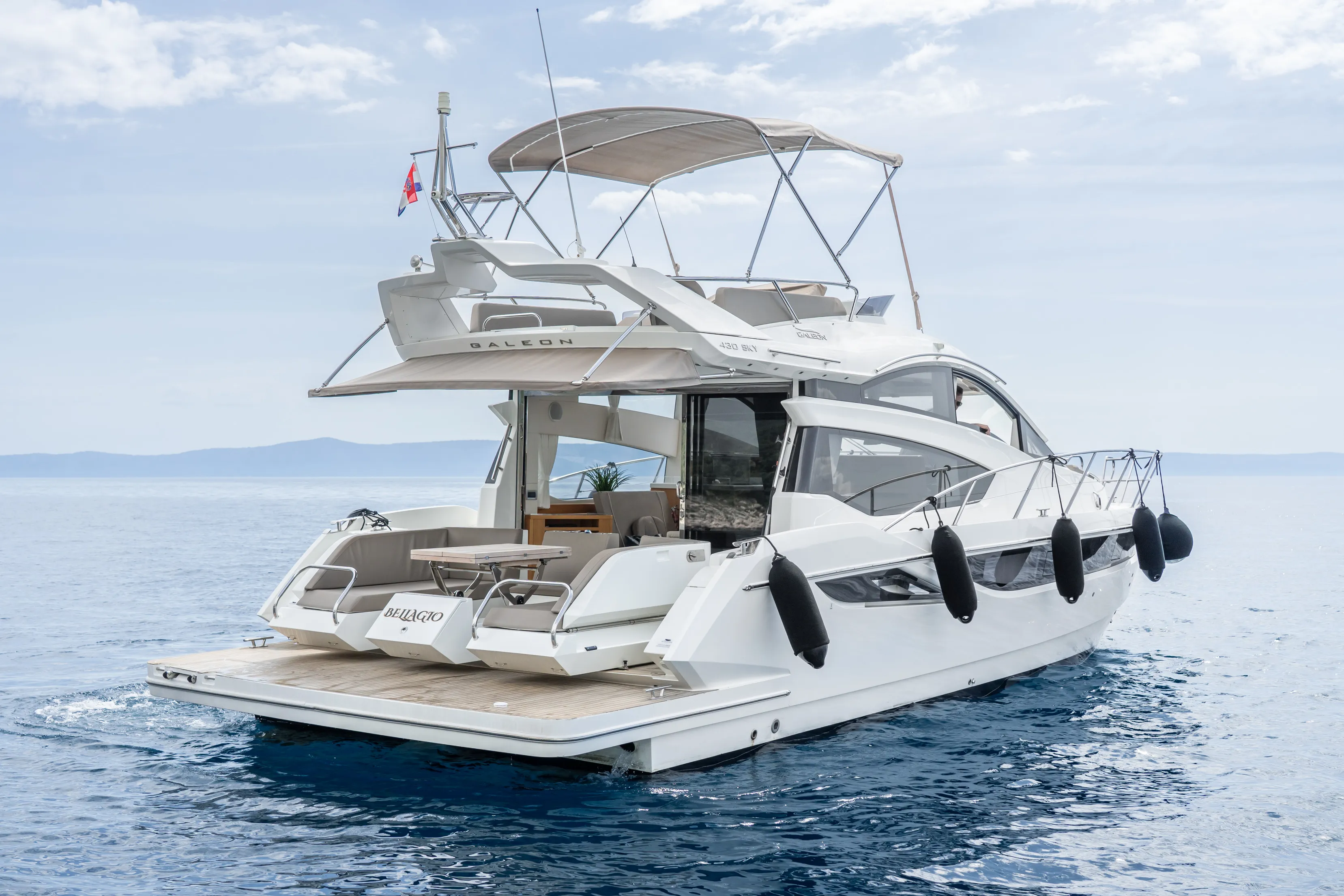 Galeon 430 Skydeck Bellagio — yacht photo 10