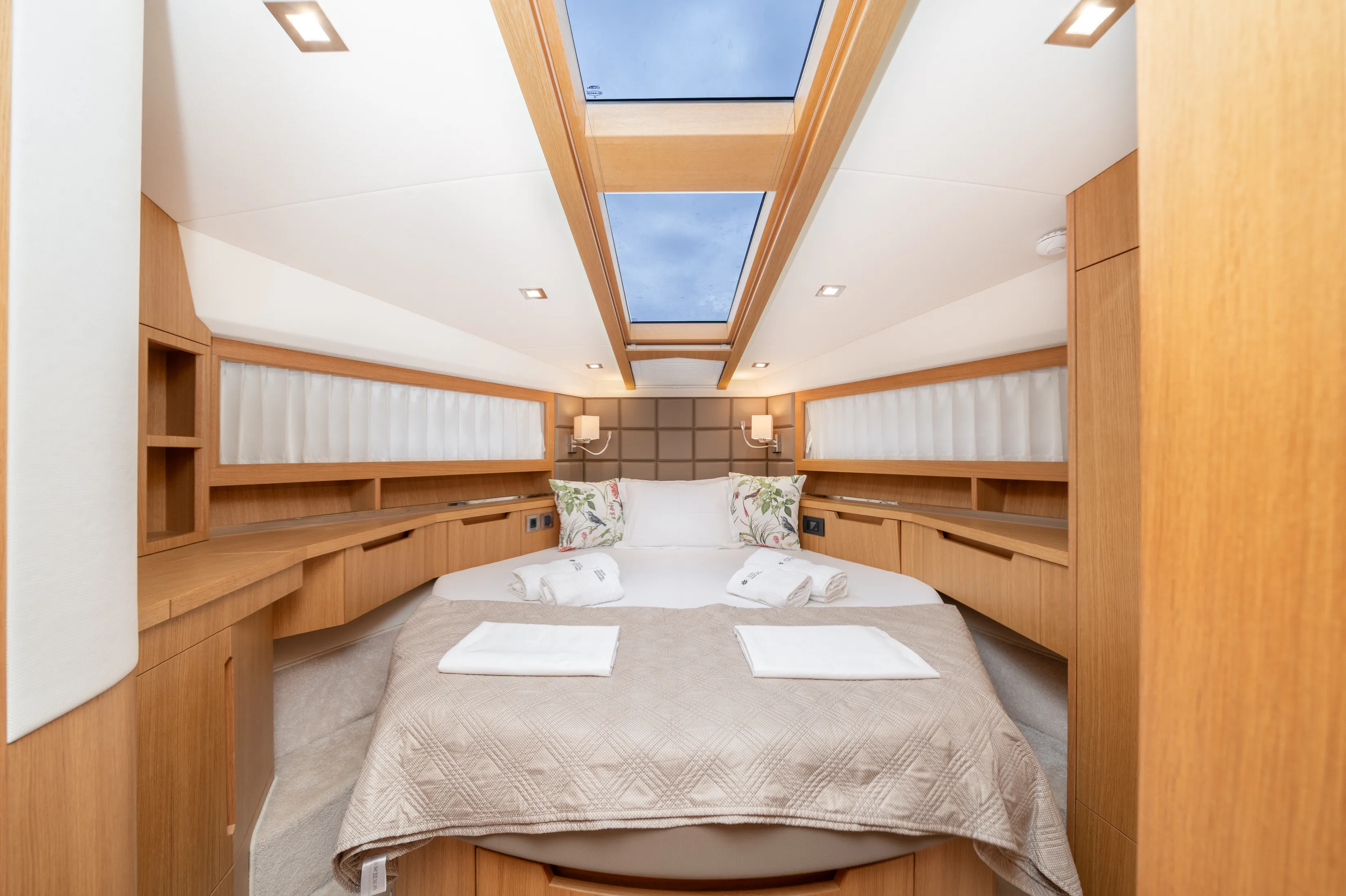 Galeon 430 Skydeck Bellagio — yacht photo 5