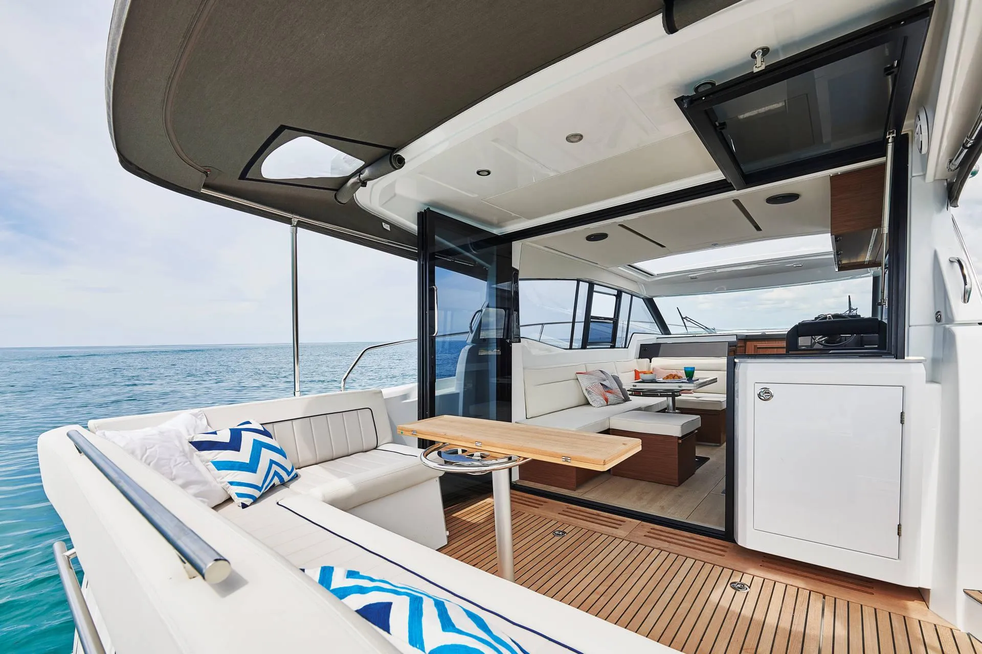 Jeanneau NC 37 Black Pearl — yachtbillede 5