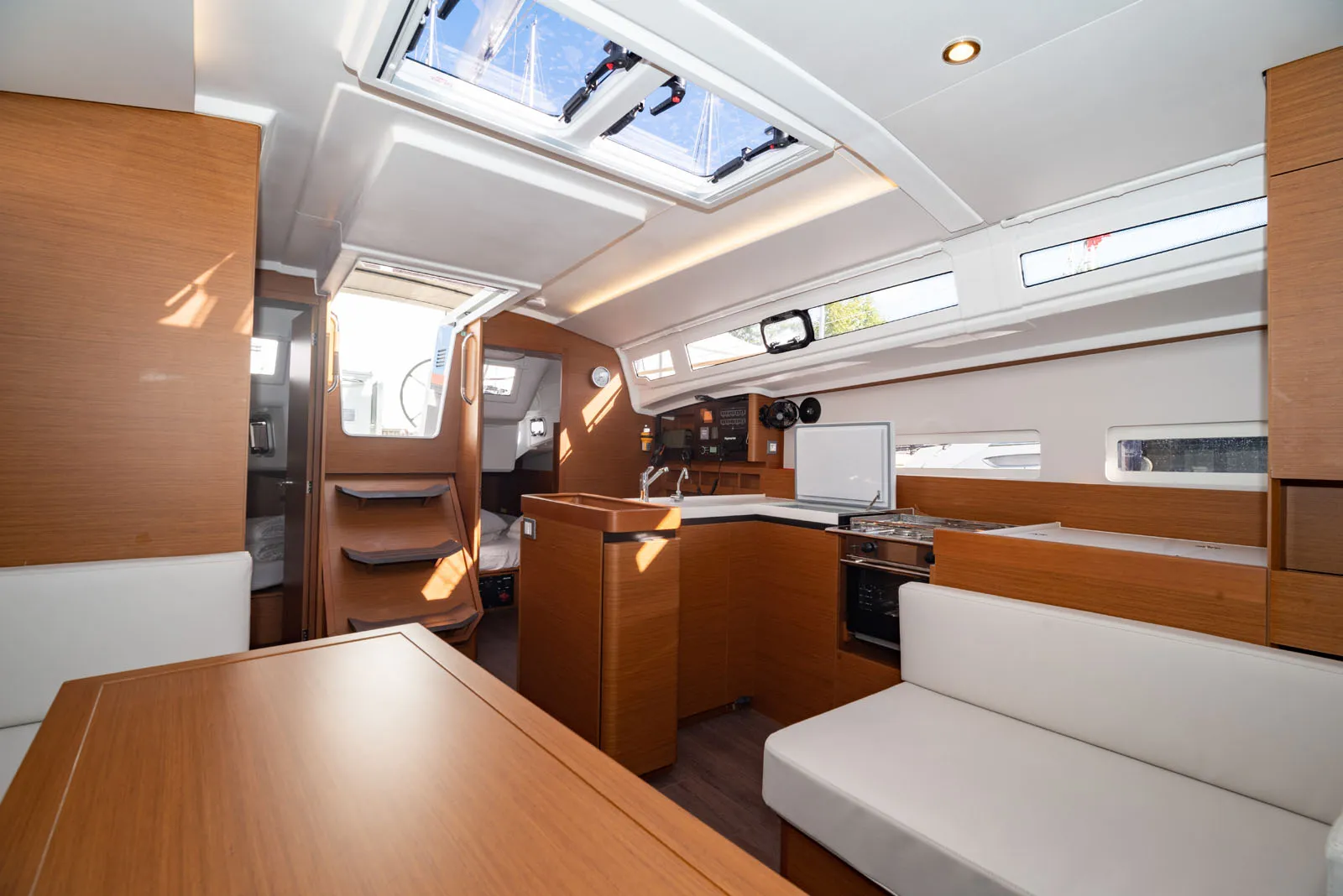 Sun Odyssey 410 Sea Pearl — фотография яхты 4