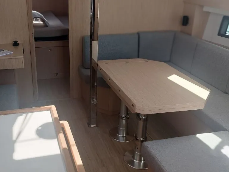 Bavaria C42 Playa Blanca — jahtikuva 3