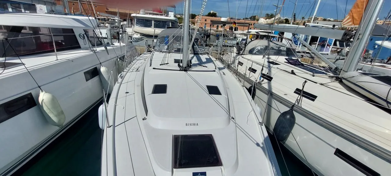 Bavaria C42 Playa Blanca — jahtikuva 5