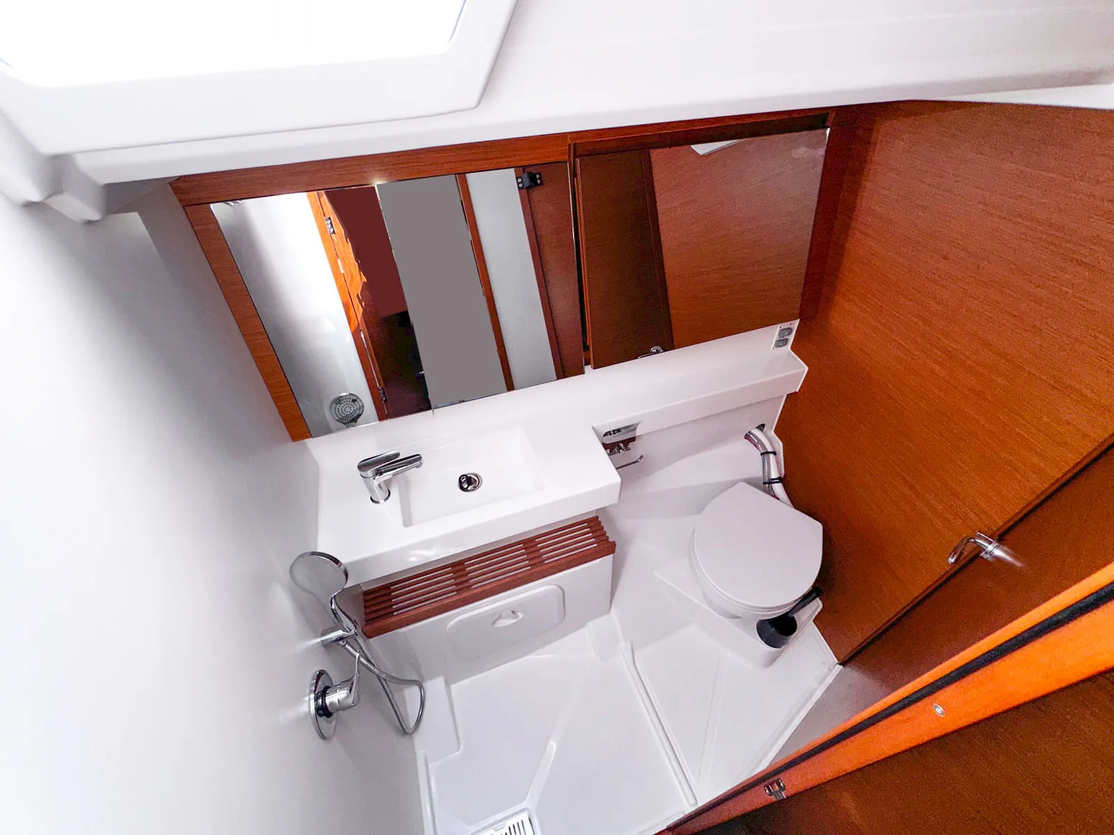 Sun Odyssey 440 JoElli — foto dello yacht n. 9