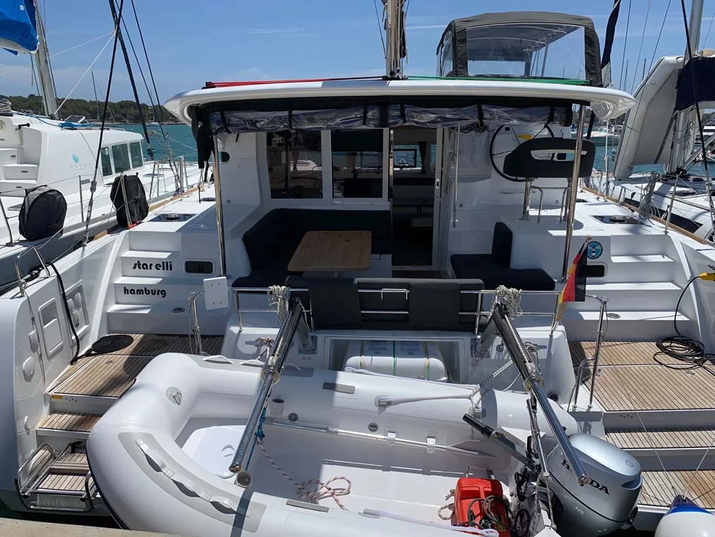 Lagoon 40 StarElli — jahtikuva 1