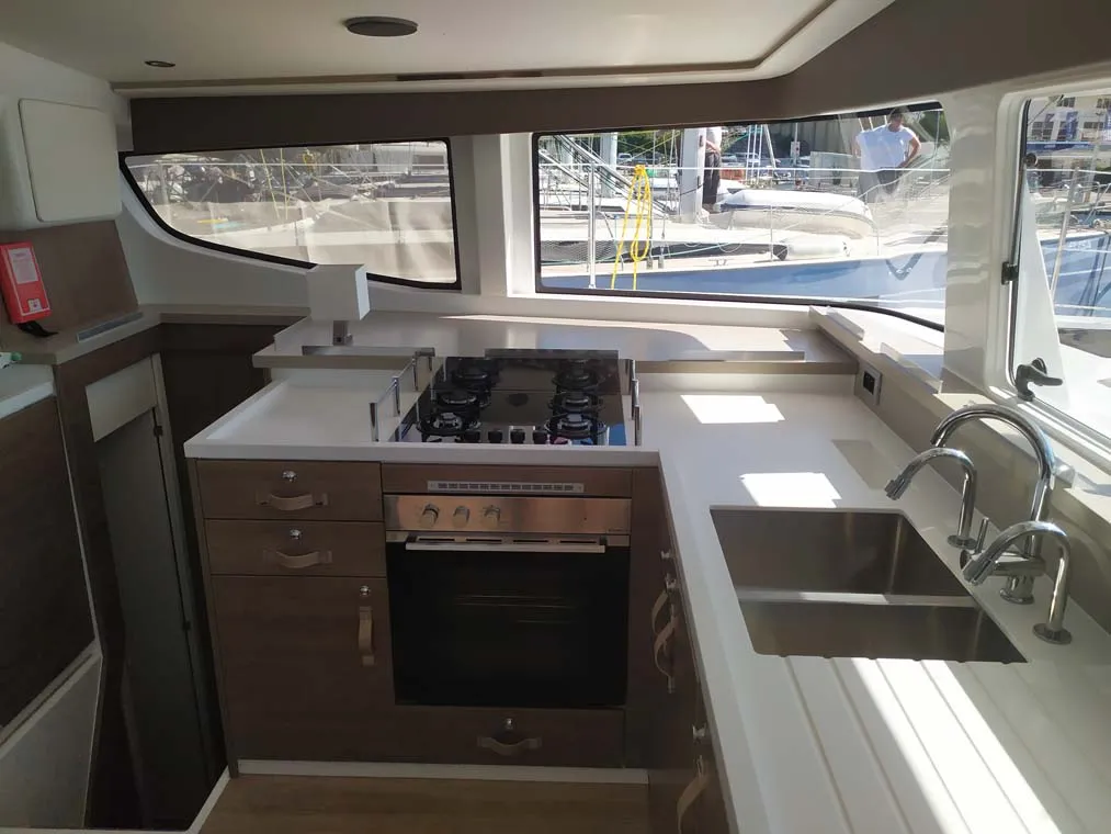 Bali 4.4 Tiraminelli — yacht photo 4