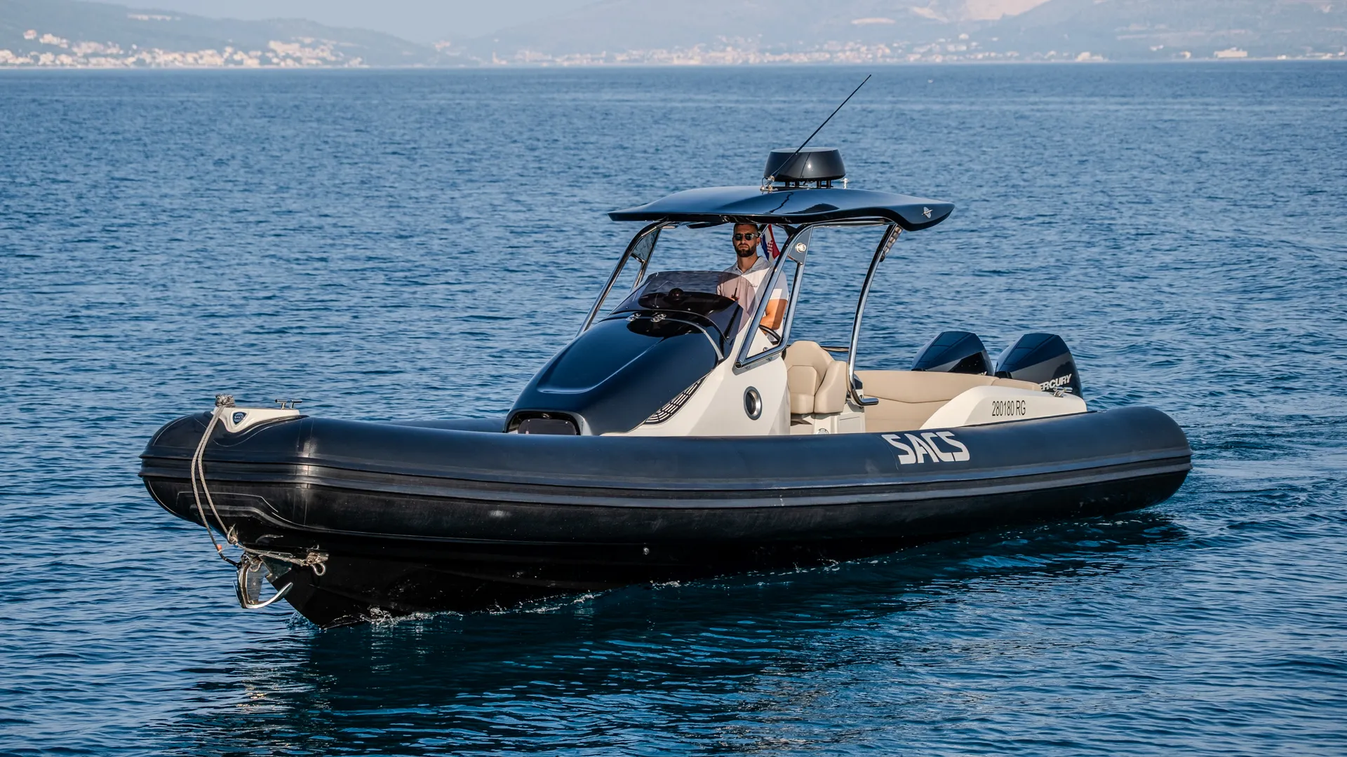 Motoryacht Klobuk — yacht photo 22