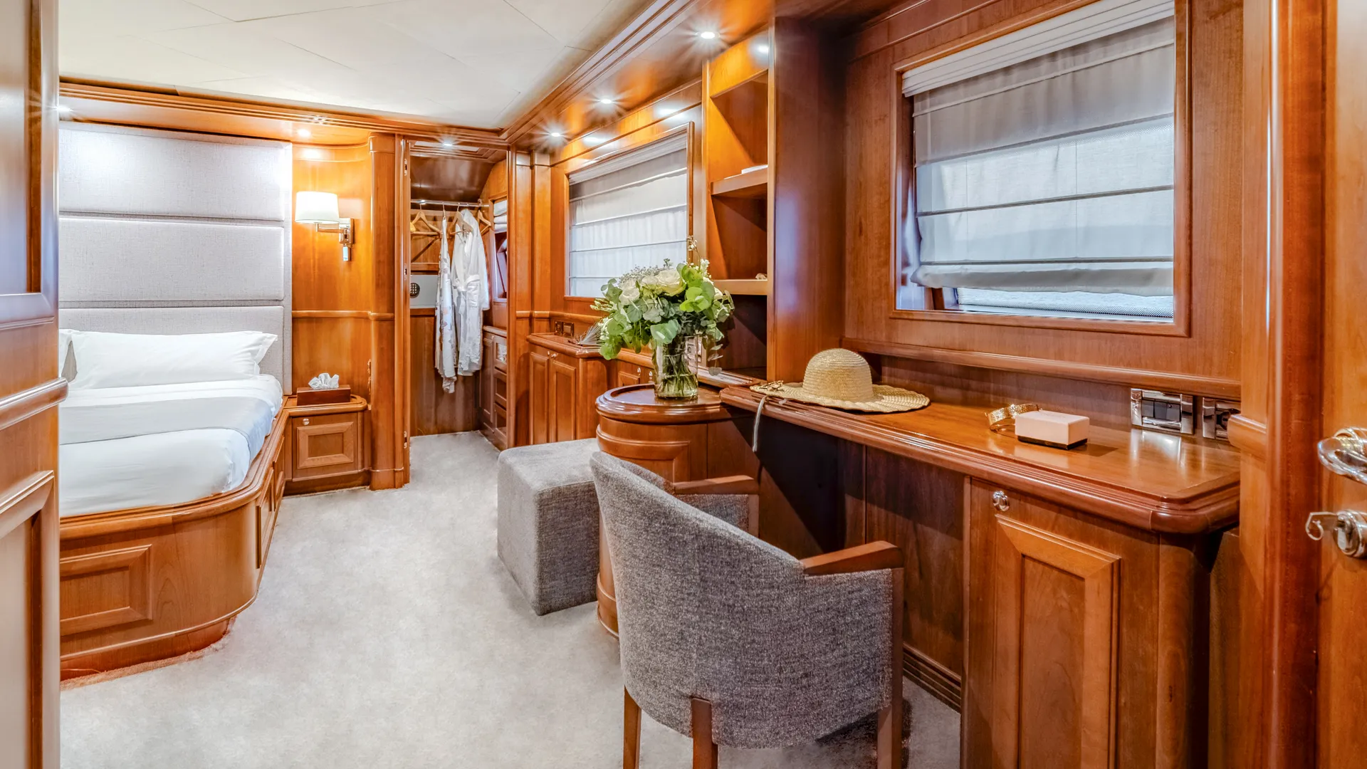 Motoryacht Klobuk — yacht photo 25
