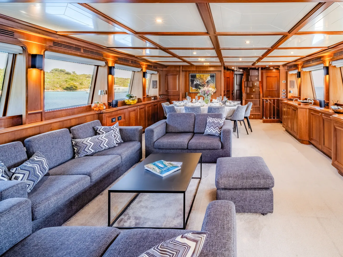 Motoryacht Klobuk — yacht photo 5