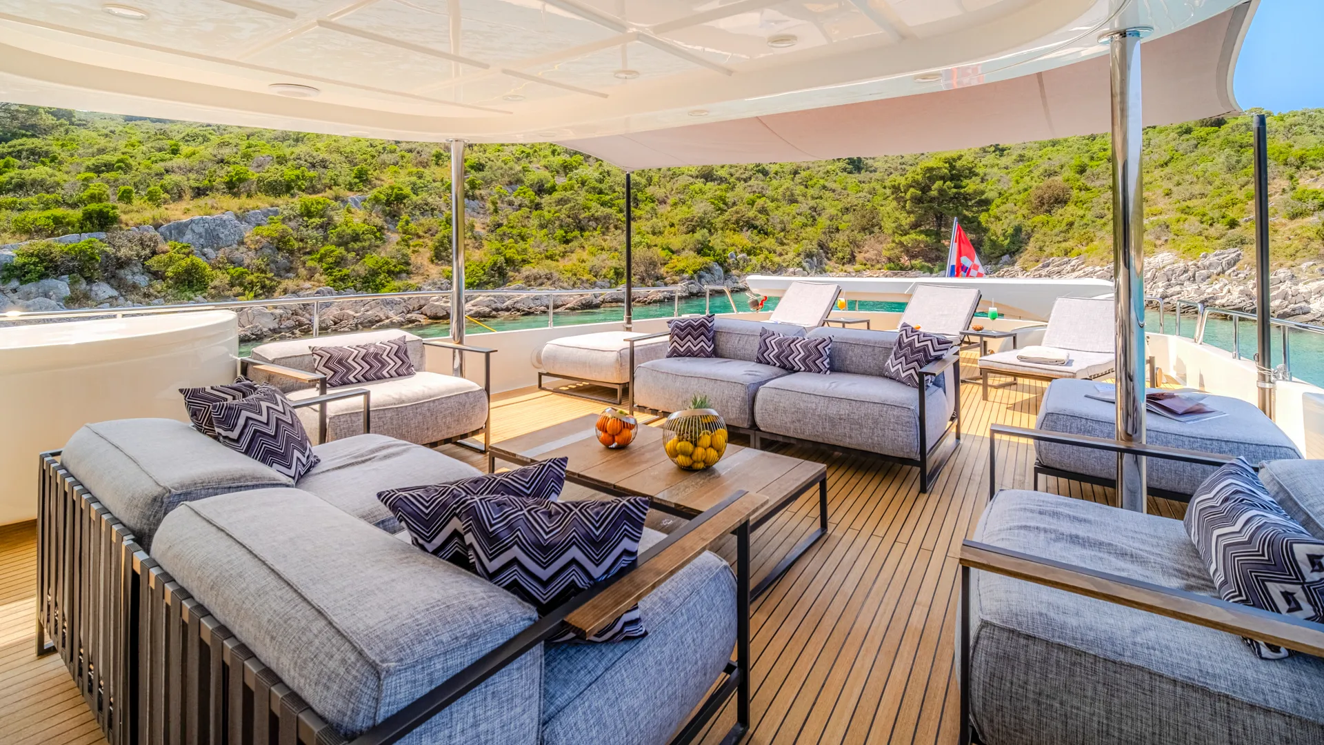 Motoryacht Klobuk — yacht photo 39