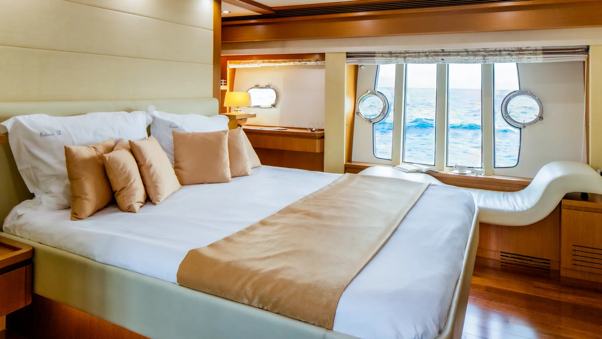 Ferretti 780 Orlando L — yacht photo 20