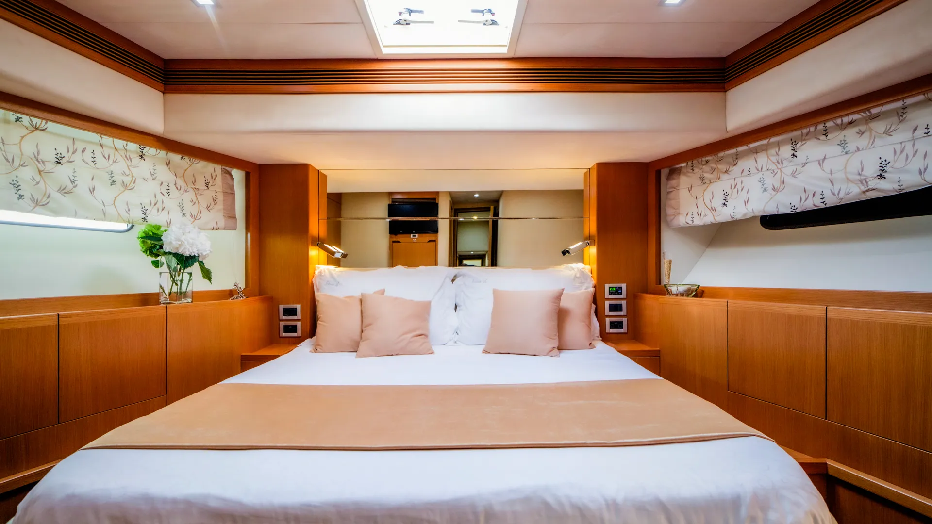 Ferretti 780 Orlando L — yacht photo 16
