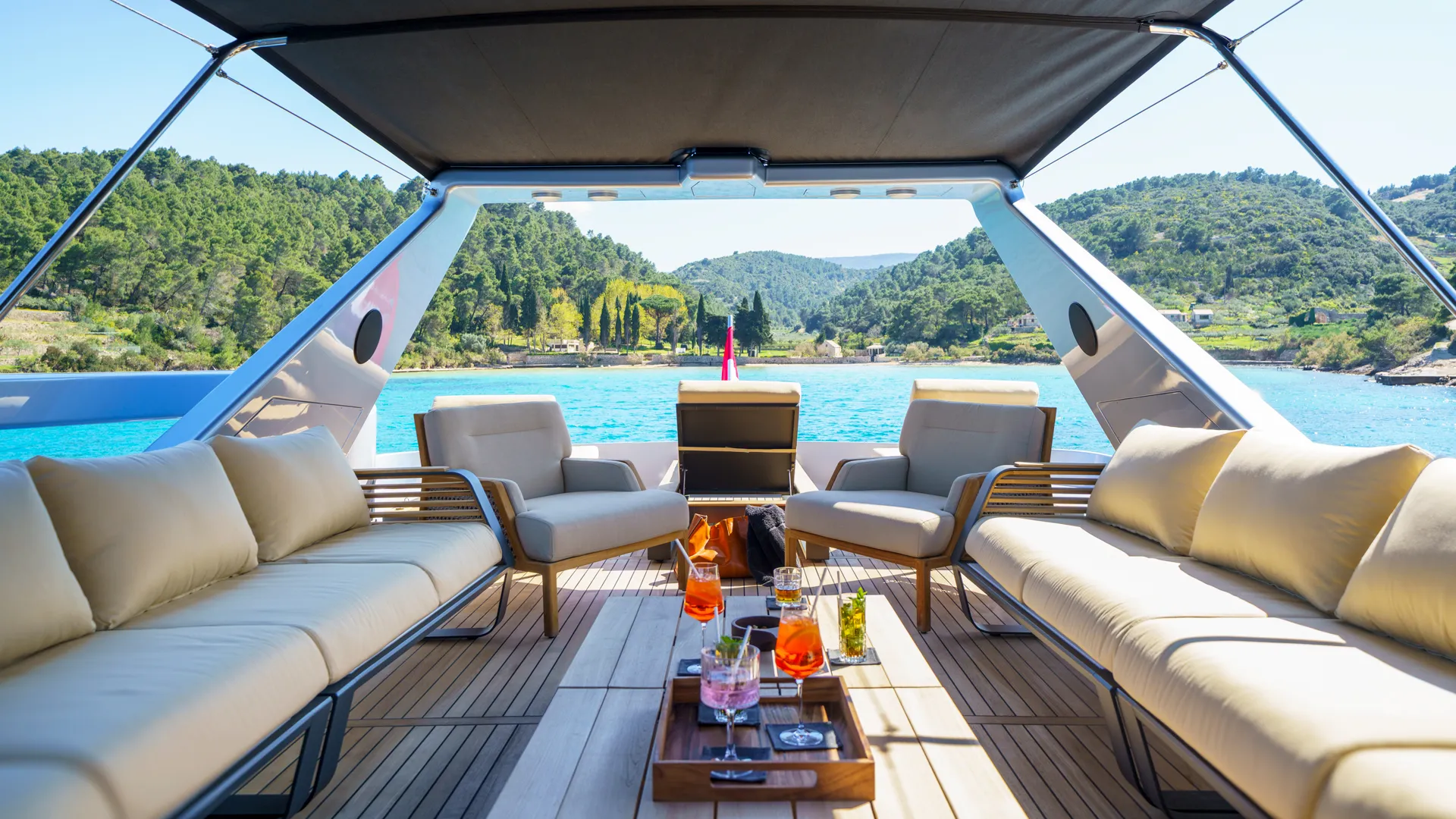 Motoryacht Phantom — fotografia jachty 2
