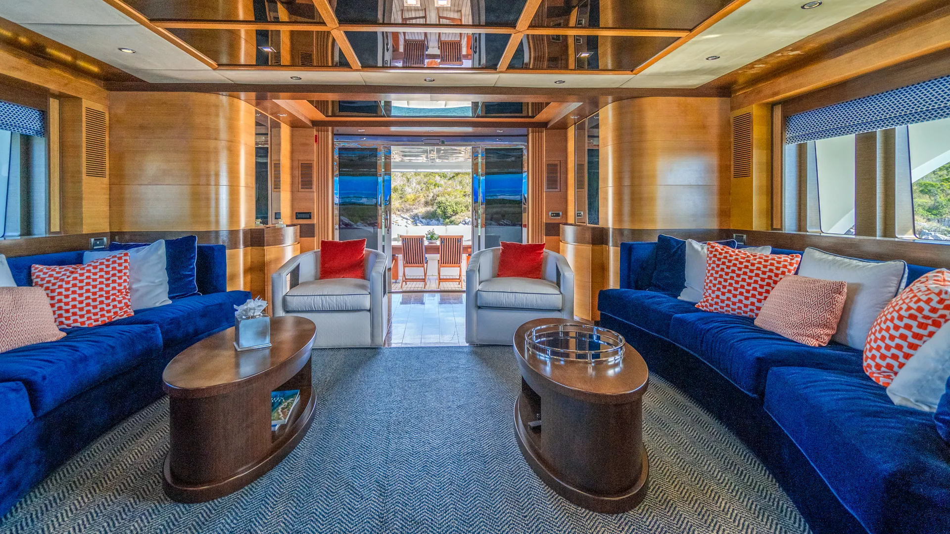 Motoryacht Silent World — yacht photo 15