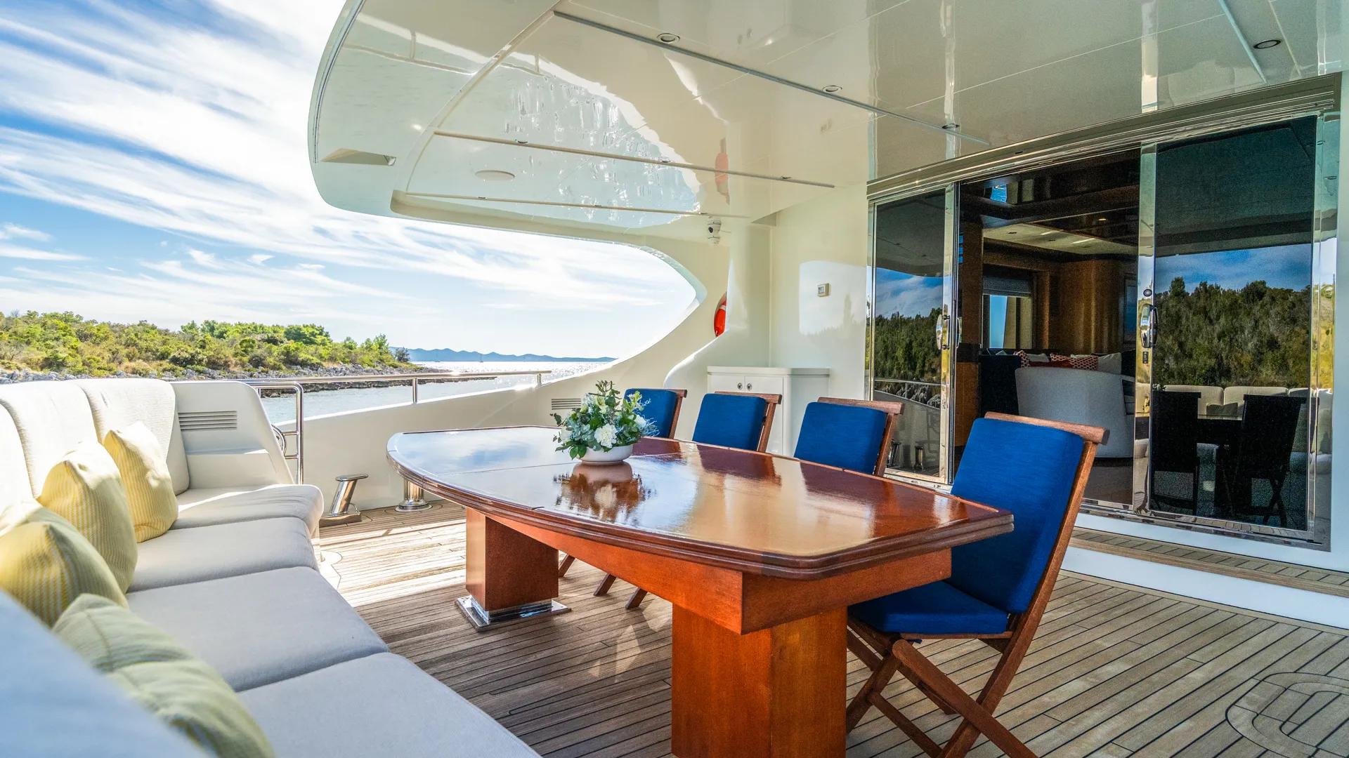 Motoryacht Silent World — yacht photo 46