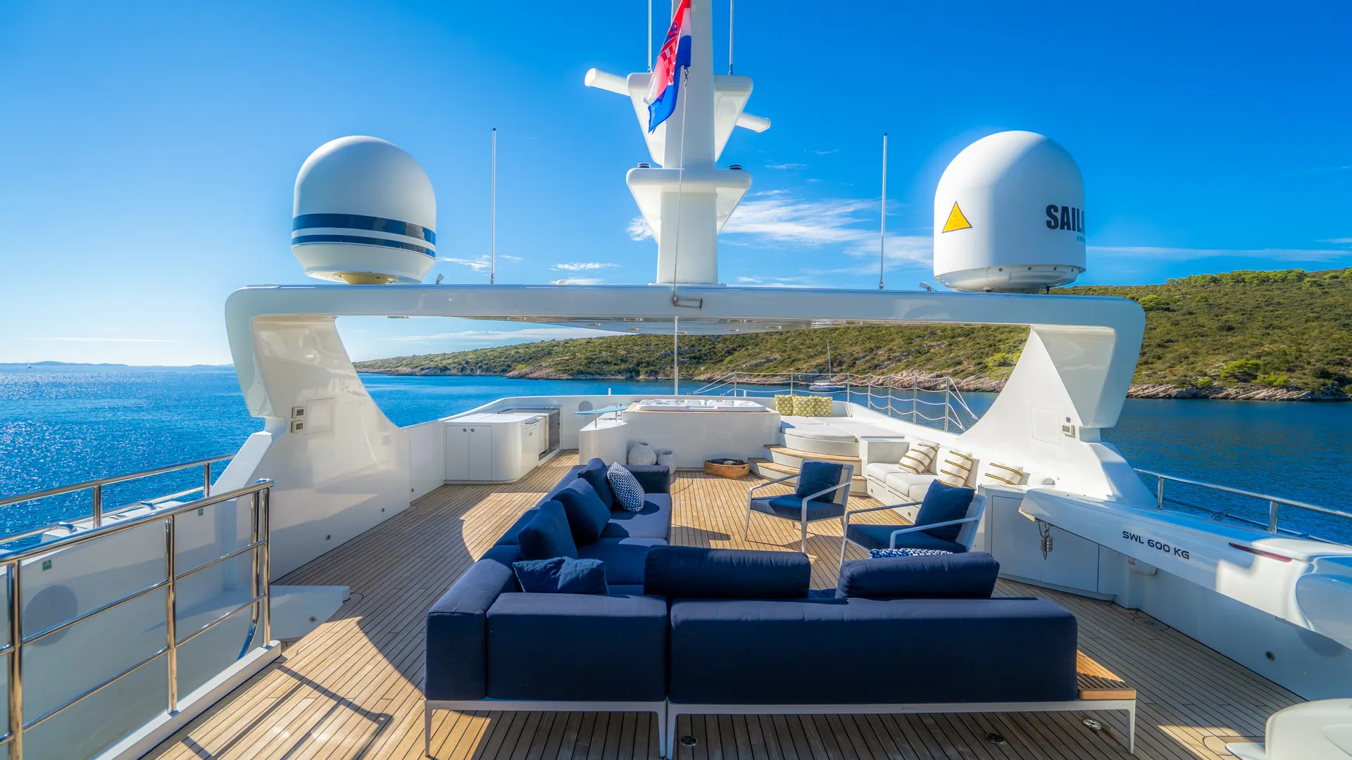 Motoryacht Silent World — yacht photo 4