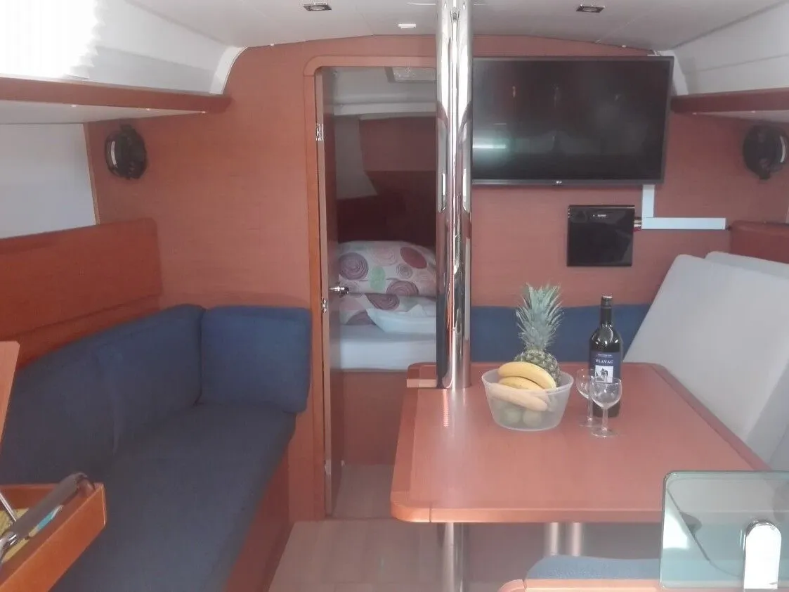 Sun Odyssey 389 Sun Elli — foto dello yacht n. 4