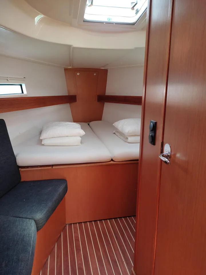Bavaria Cruiser 40 Isabelli — jahtikuva 2