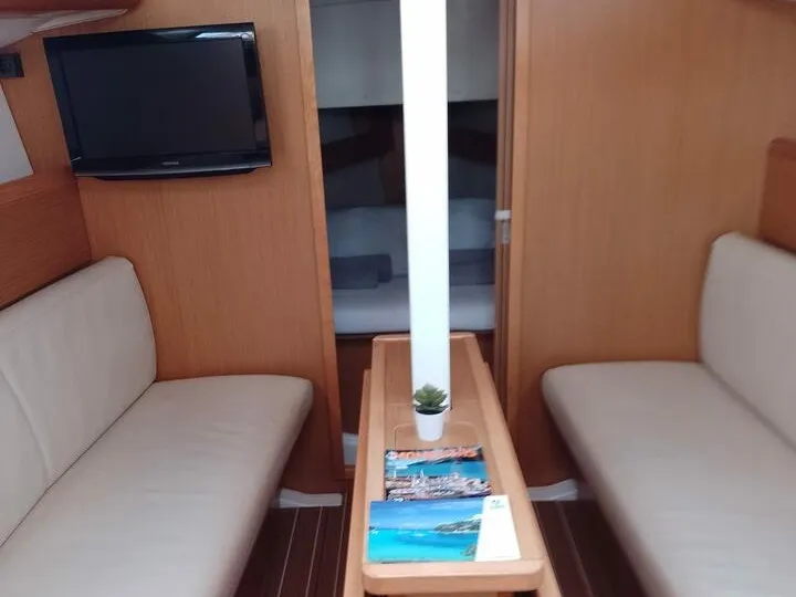 Sun Odyssey 33i Min Elli — jahtikuva 6