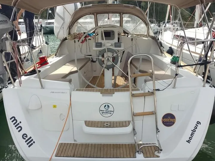 Sun Odyssey 33i Min Elli — jahtikuva 1