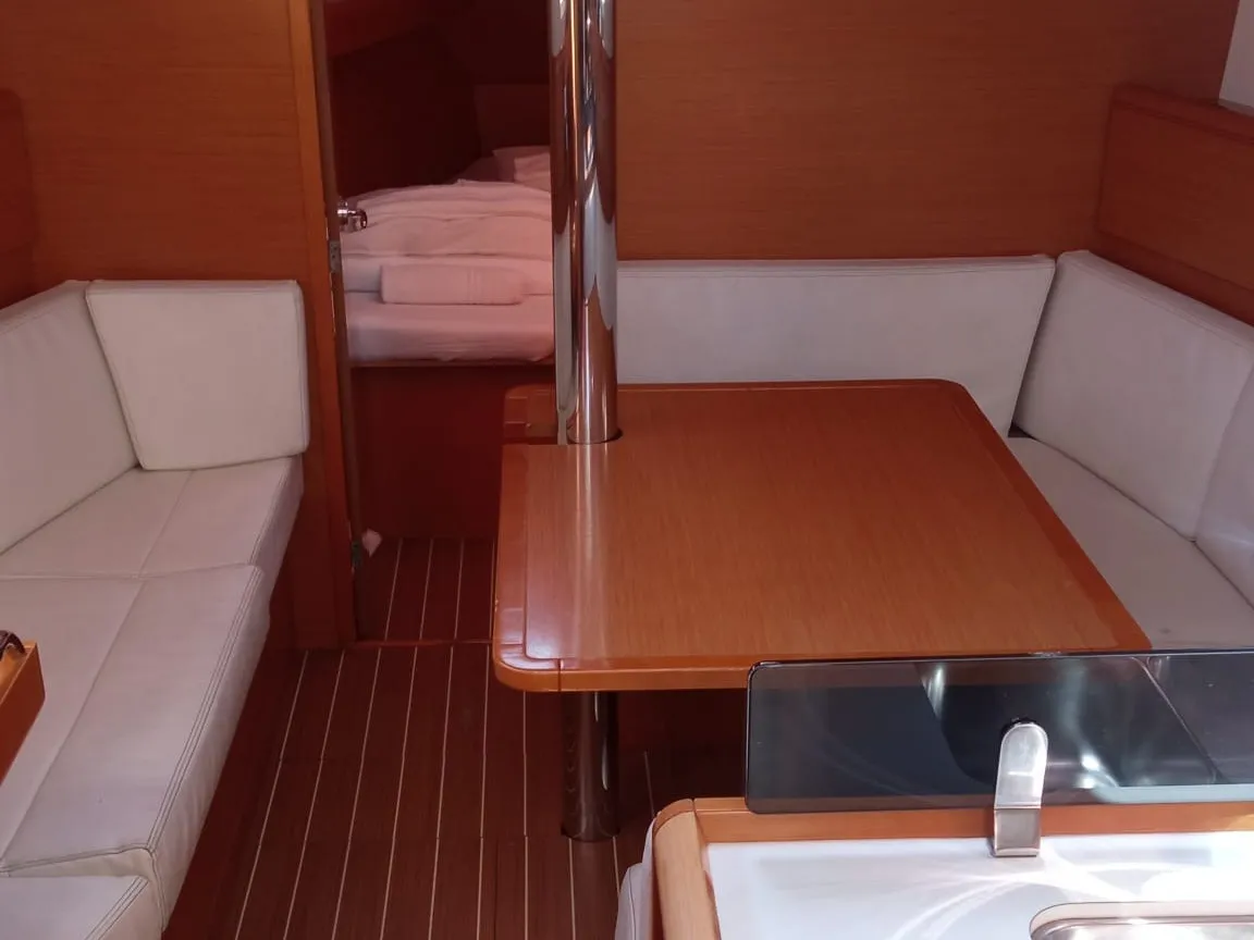 Sun Odyssey 379 Talelli — снимка на яхтата 2