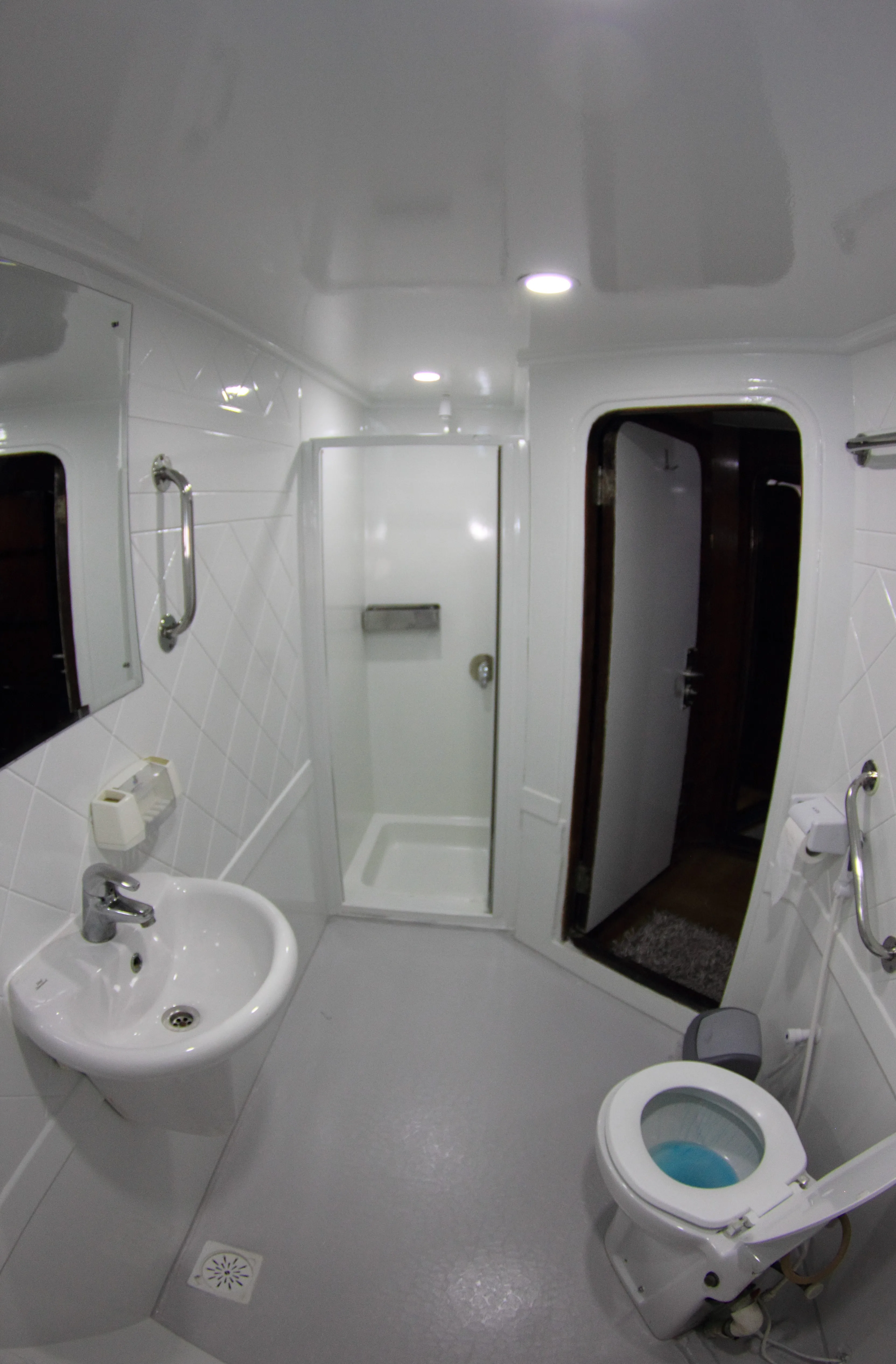 Luxury Motor Yacht Heaven Saphir — jahtikuva 11
