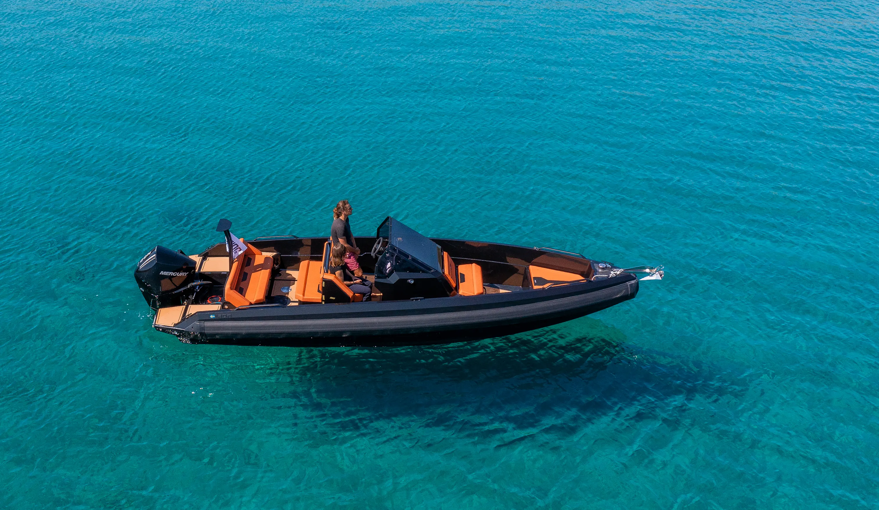 Motorboat Iron Bond — yacht photo 6