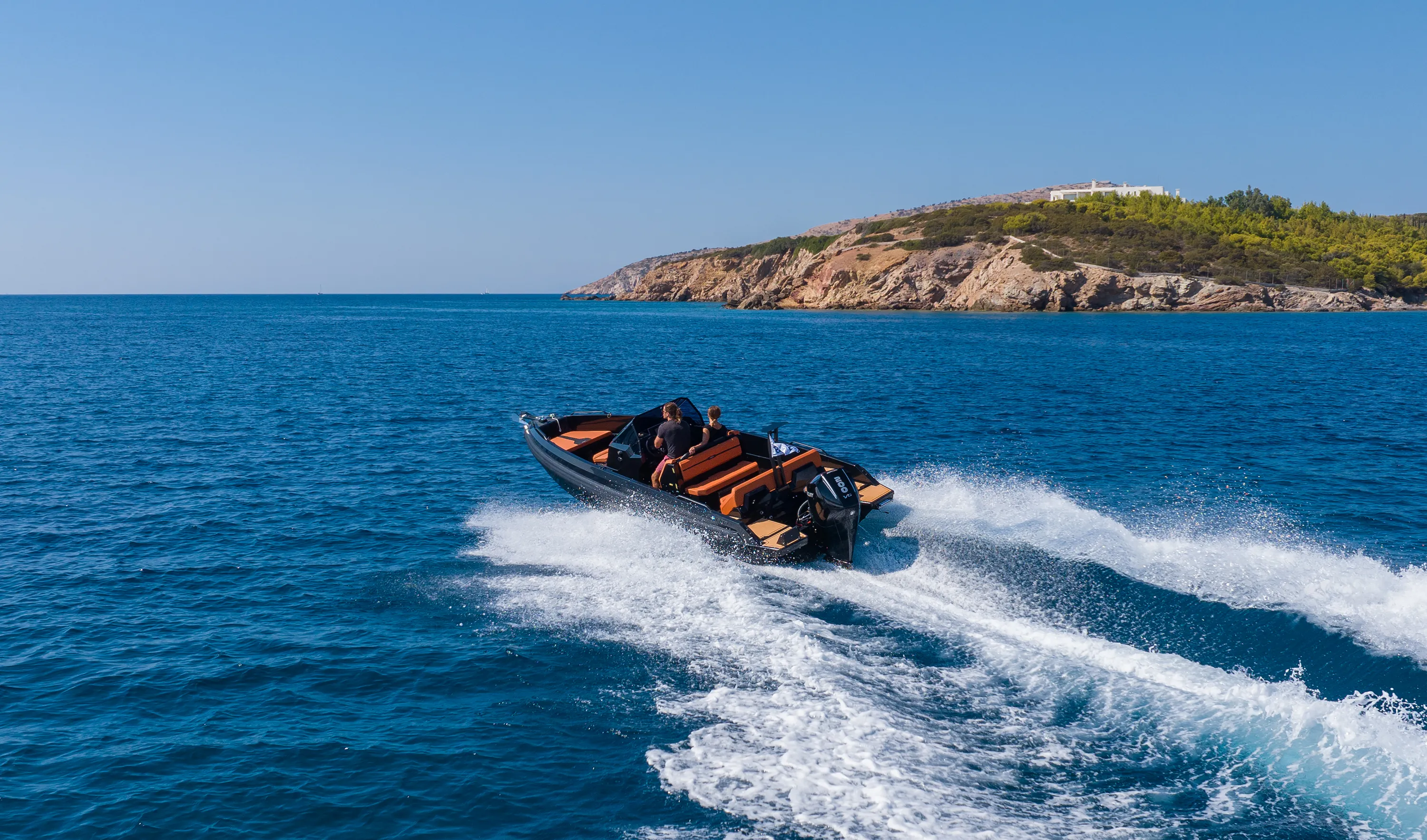 Motorboat Iron Bond — yacht photo 4