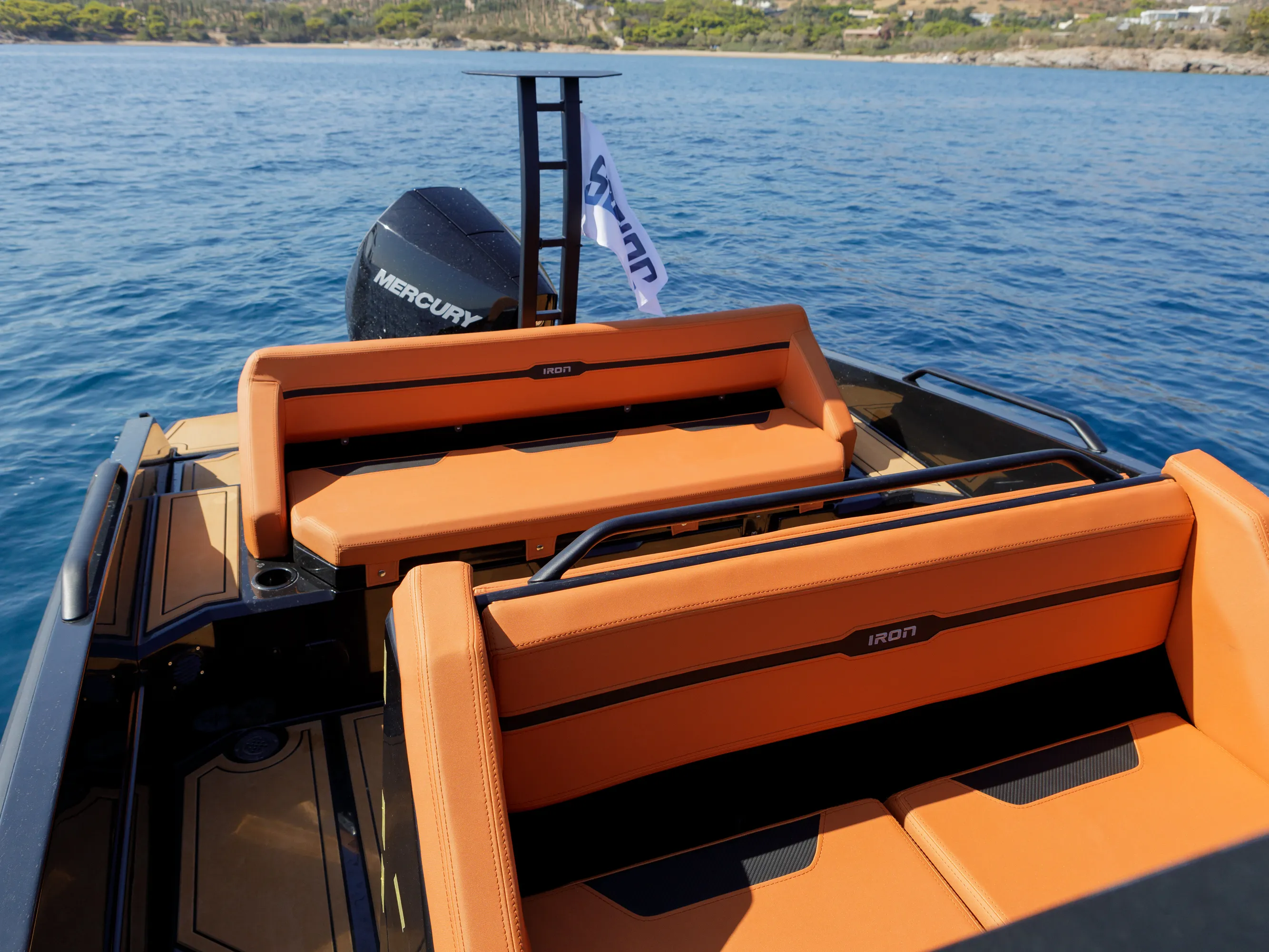 Motorboat Iron Bond — yacht photo 17