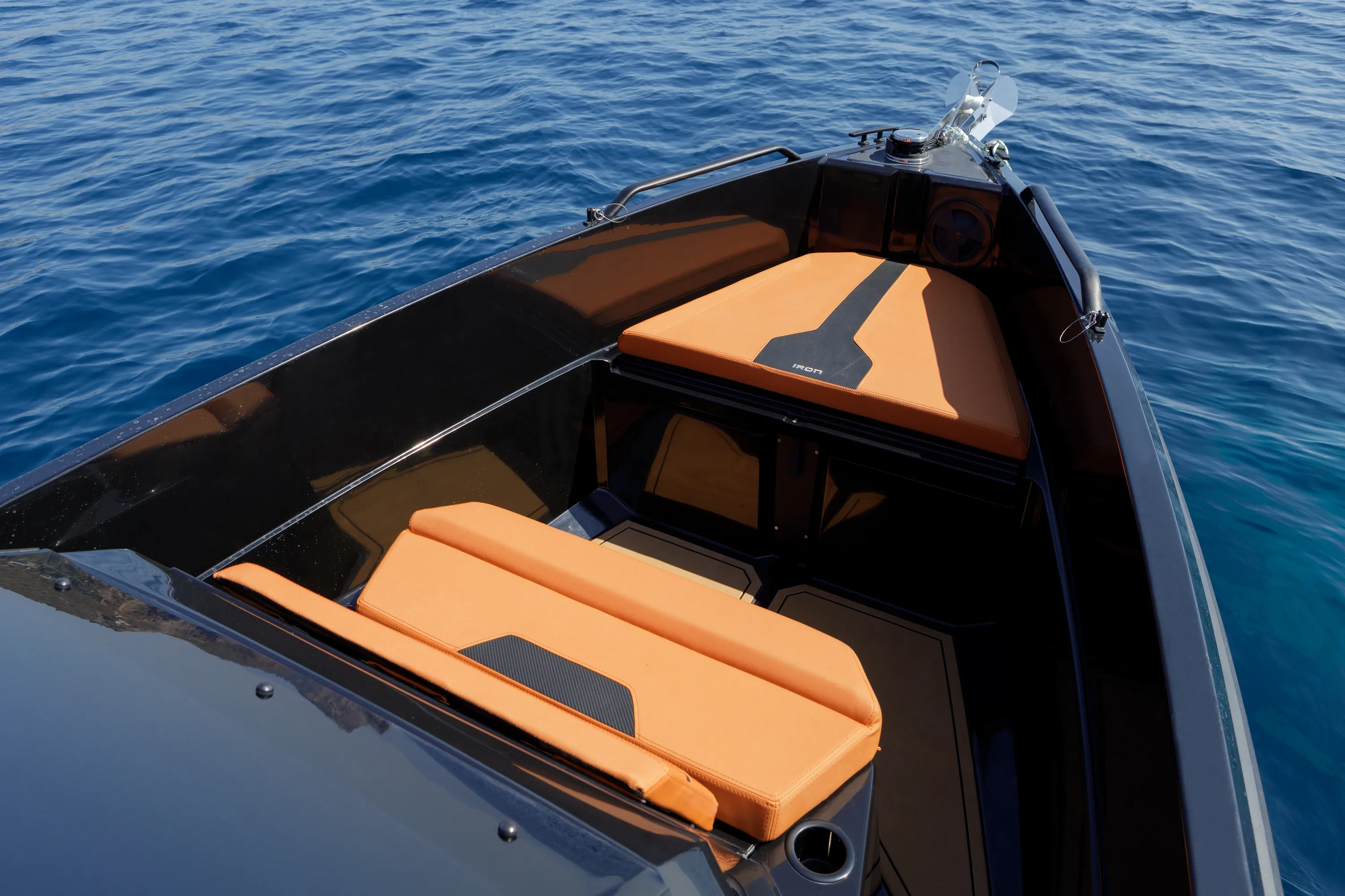 Motorboat Iron Bond — yacht photo 9
