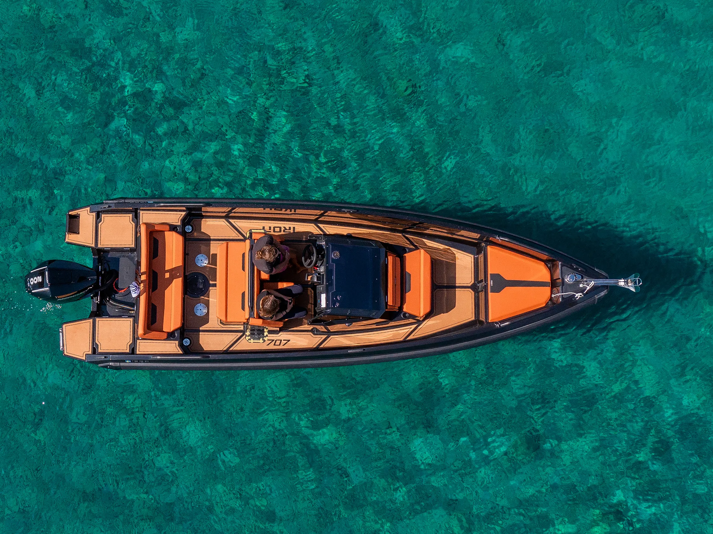 Motorboat Iron Bond — yacht photo 3