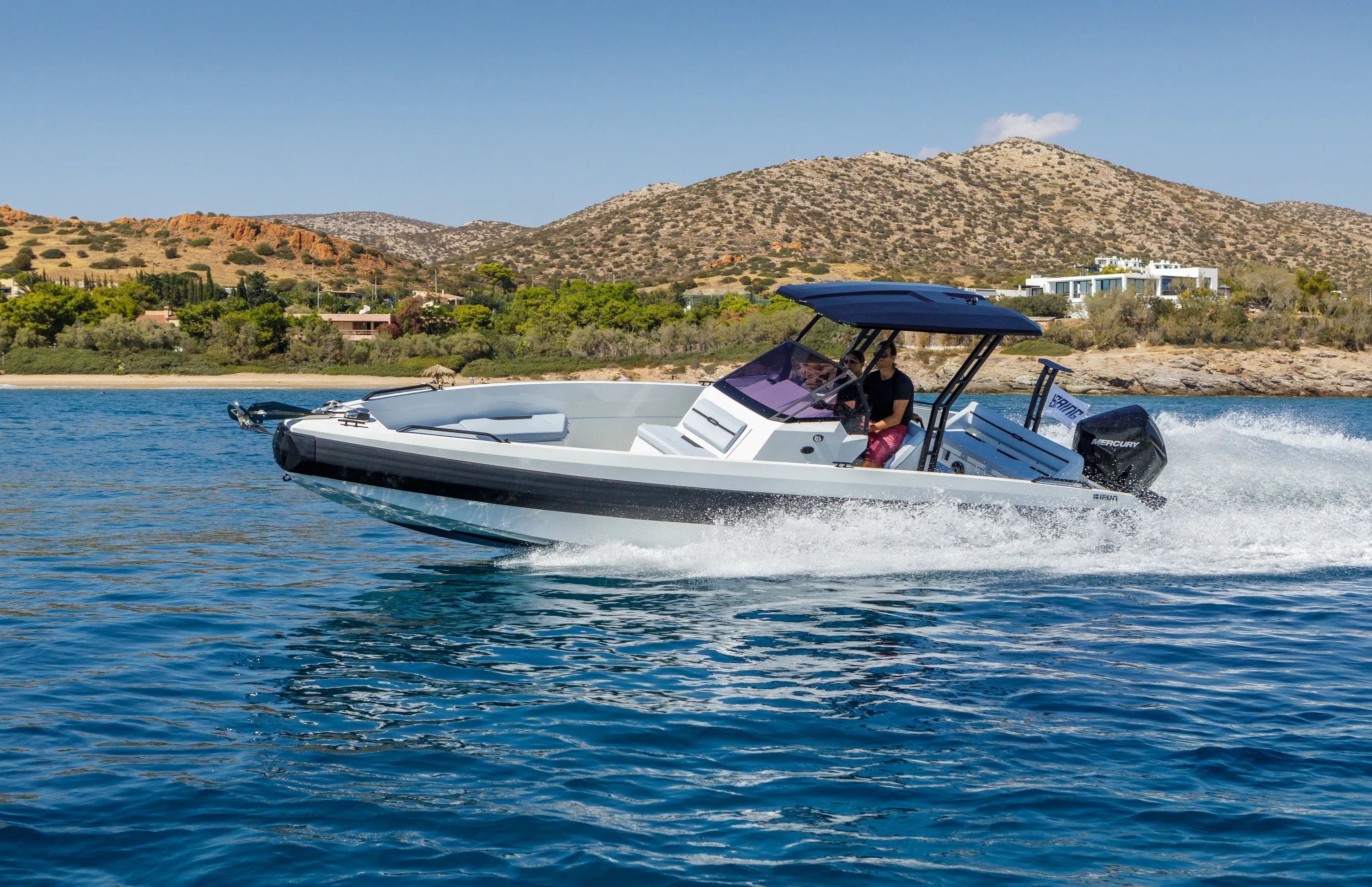 Motorboat Iron Hawke — yacht photo 13