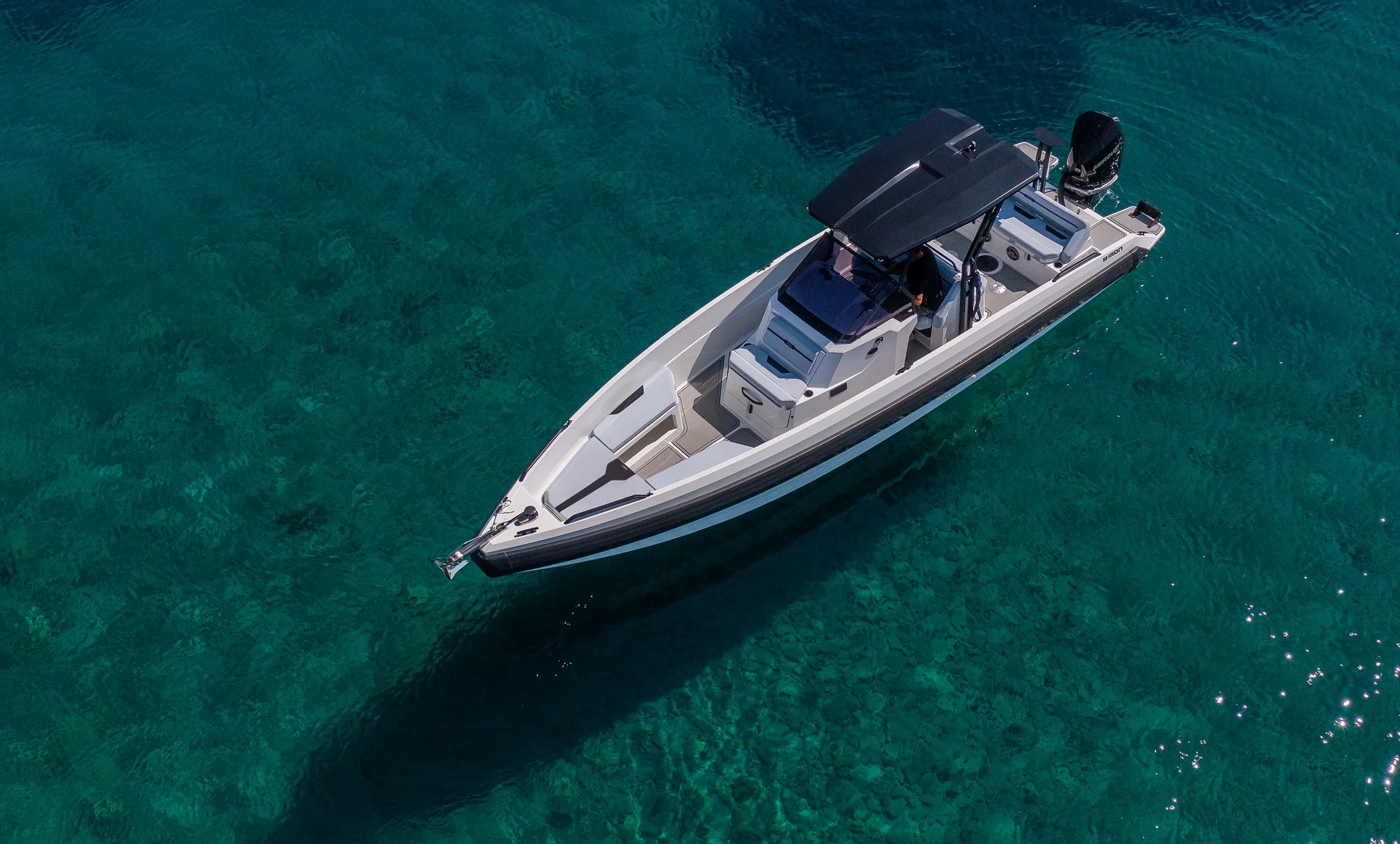 Motorboat Iron Hawke — yacht photo 12