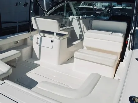 Tiara 2900 Coronet Fiki — yacht photo 4