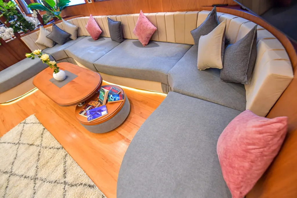 Luxury Motor Yacht South Moon One — снимка на яхтата 8