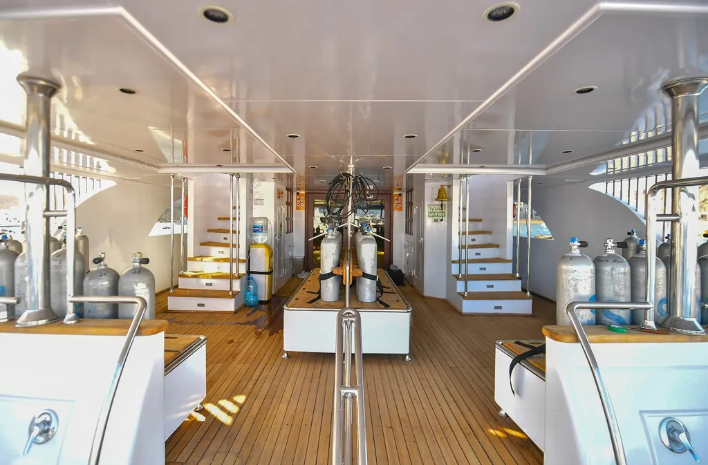 Luxury Motor Yacht South Moon One — снимка на яхтата 6