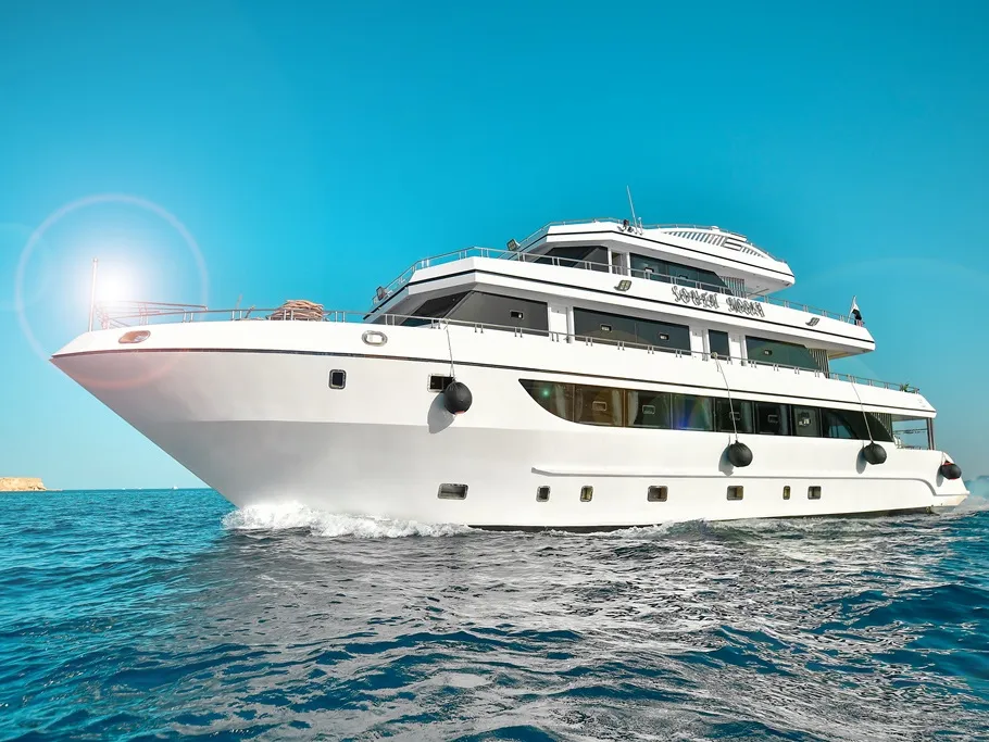 Luxury Motor Yacht South Moon One — снимка на яхтата 1