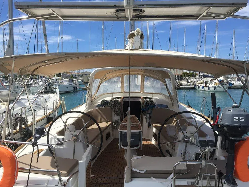 Oceanis 51.1 Evita — yacht photo 6