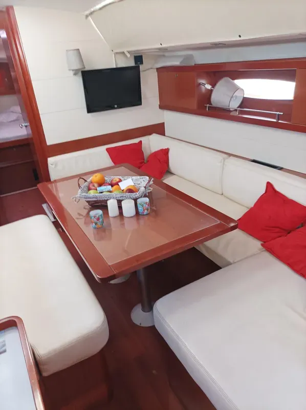 Oceanis 51.1 Evita — yacht photo 12