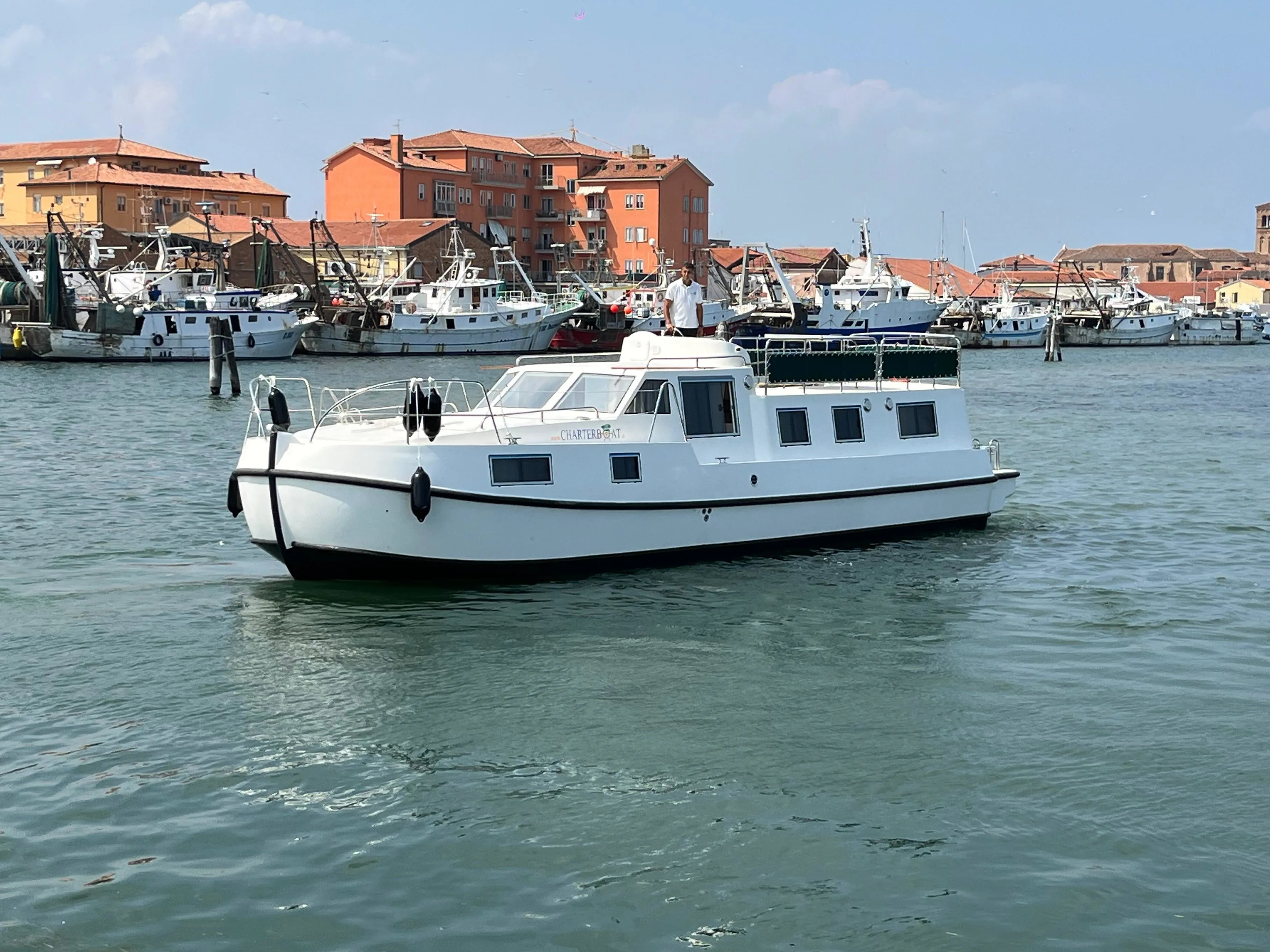 Houseboat Tip Top Plus — фотография яхты 1